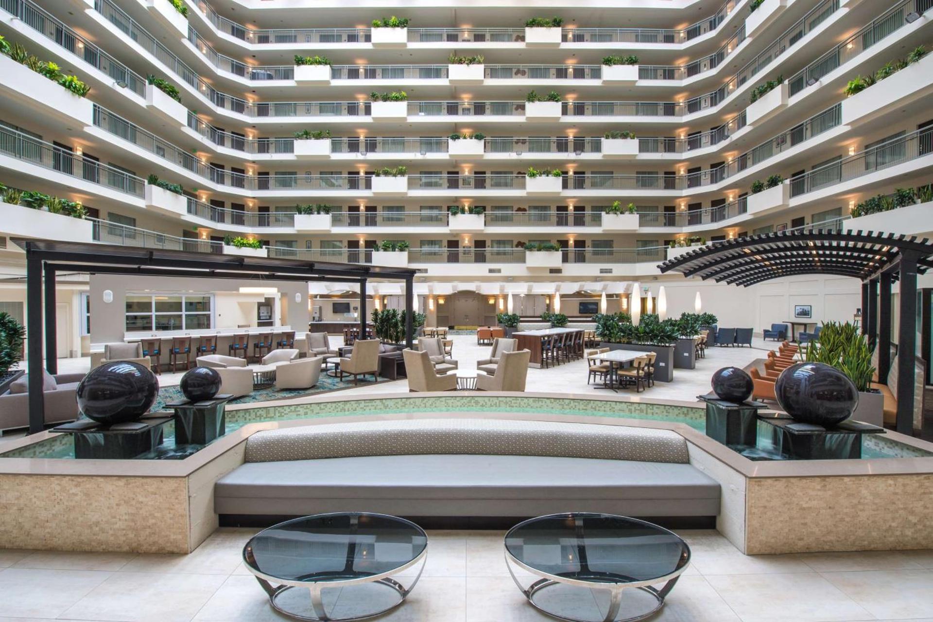 Embassy Suites By Hilton Seattle - Tacoma International Airport photo 2