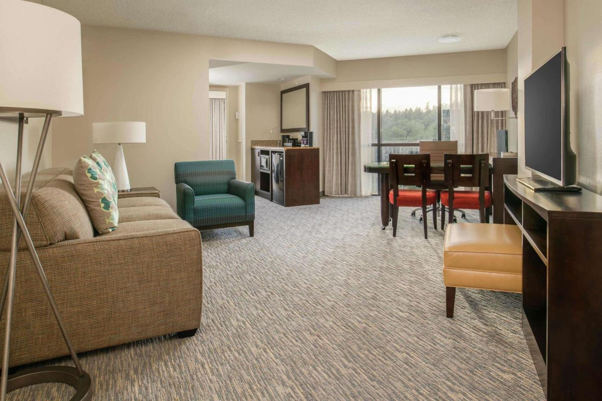 Embassy Suites By Hilton Seattle - Tacoma International Airport photo 20