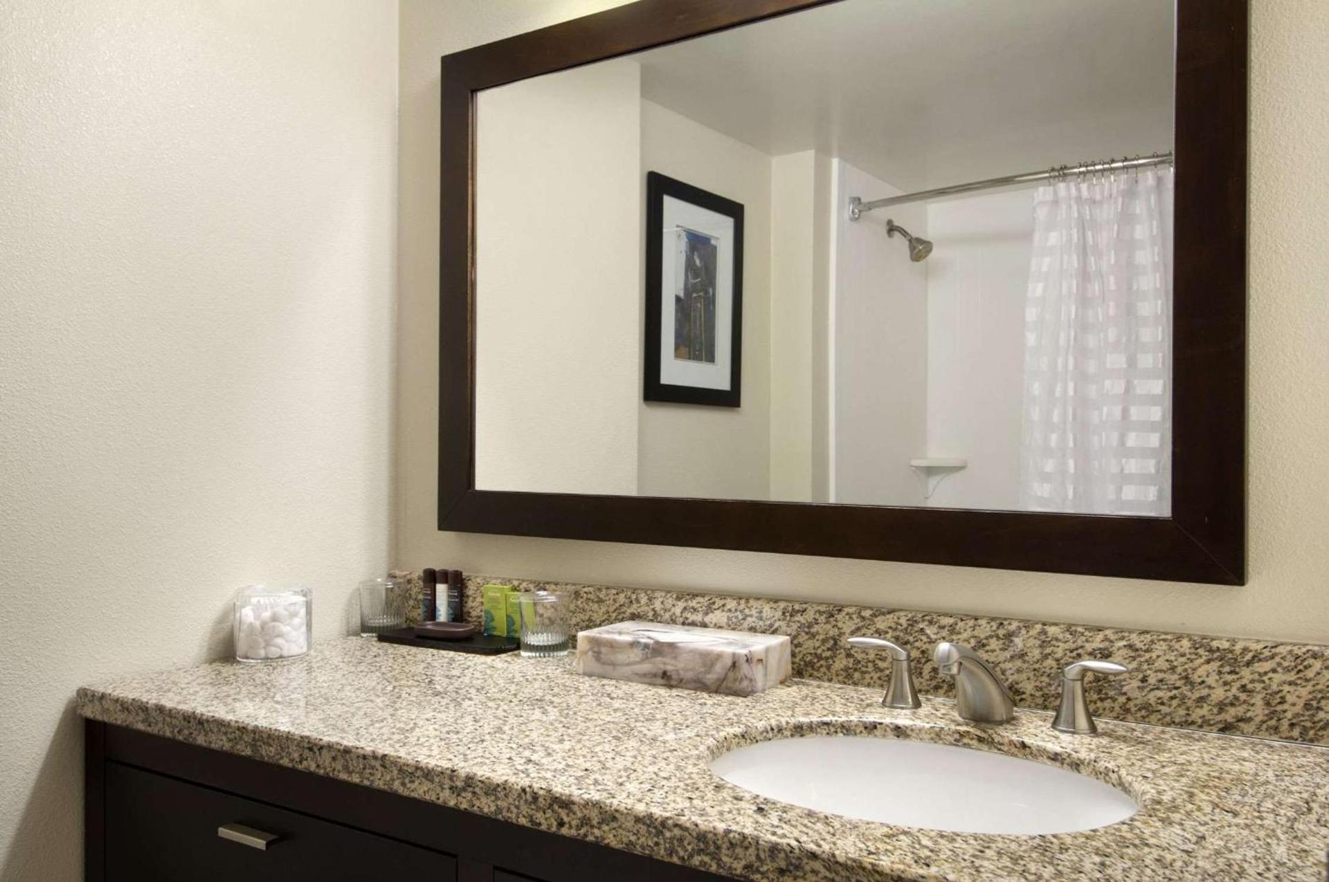 Embassy Suites By Hilton Seattle - Tacoma International Airport photo 25