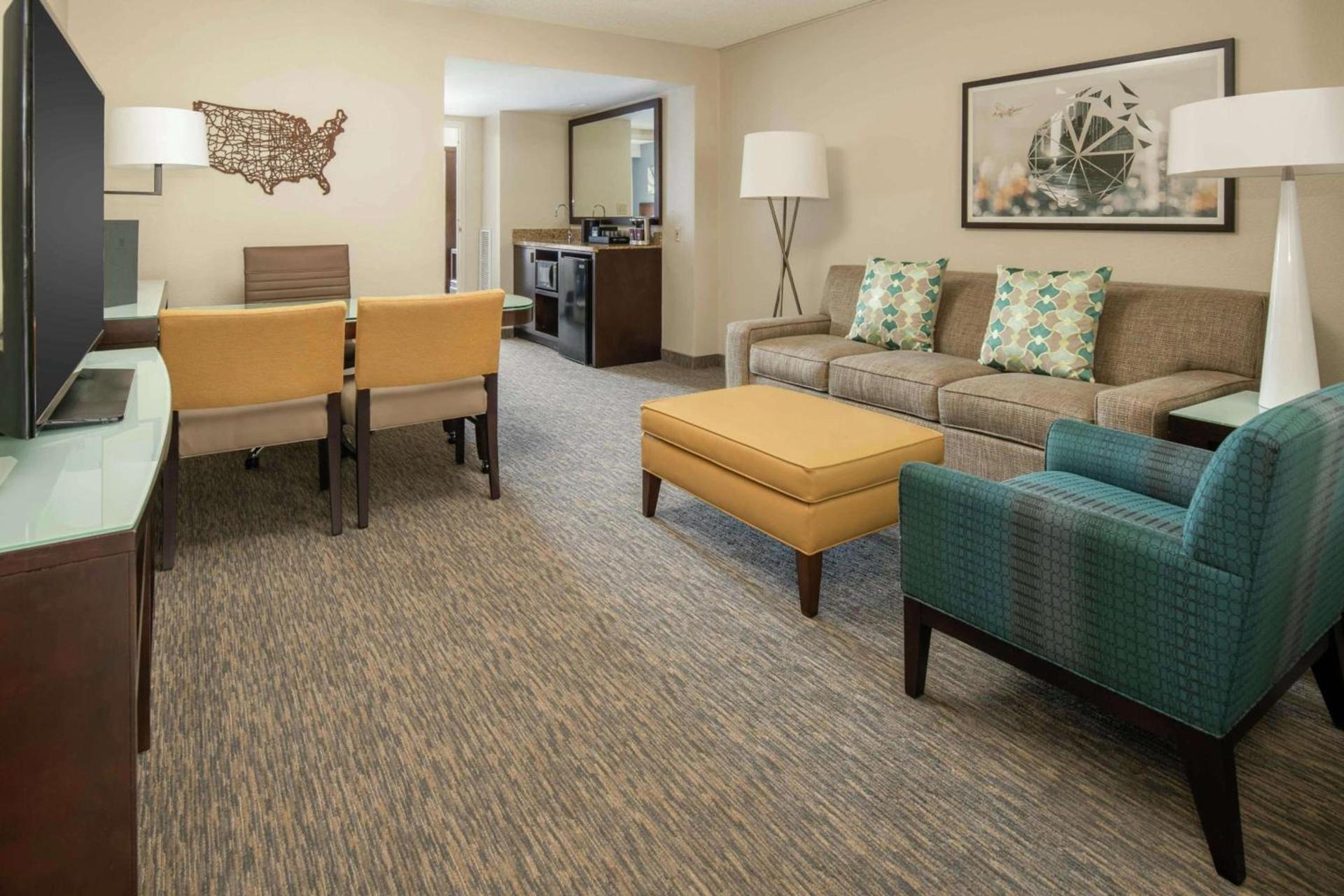 Embassy Suites By Hilton Seattle - Tacoma International Airport photo 32