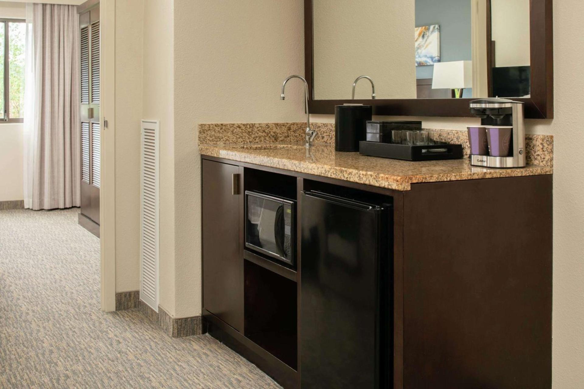 Embassy Suites By Hilton Seattle - Tacoma International Airport photo 33