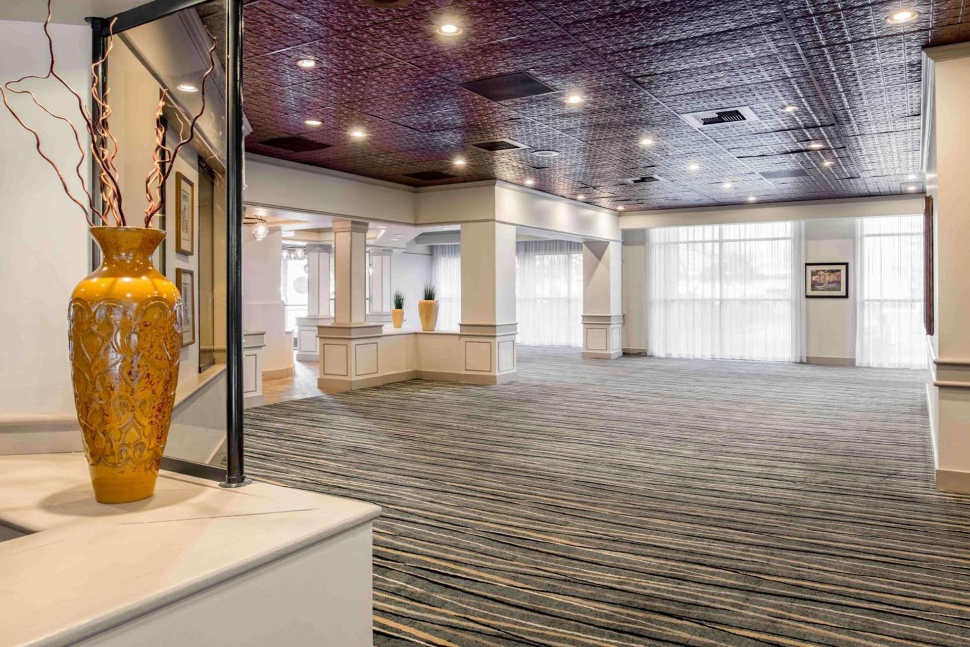 Embassy Suites By Hilton Seattle - Tacoma International Airport photo 34
