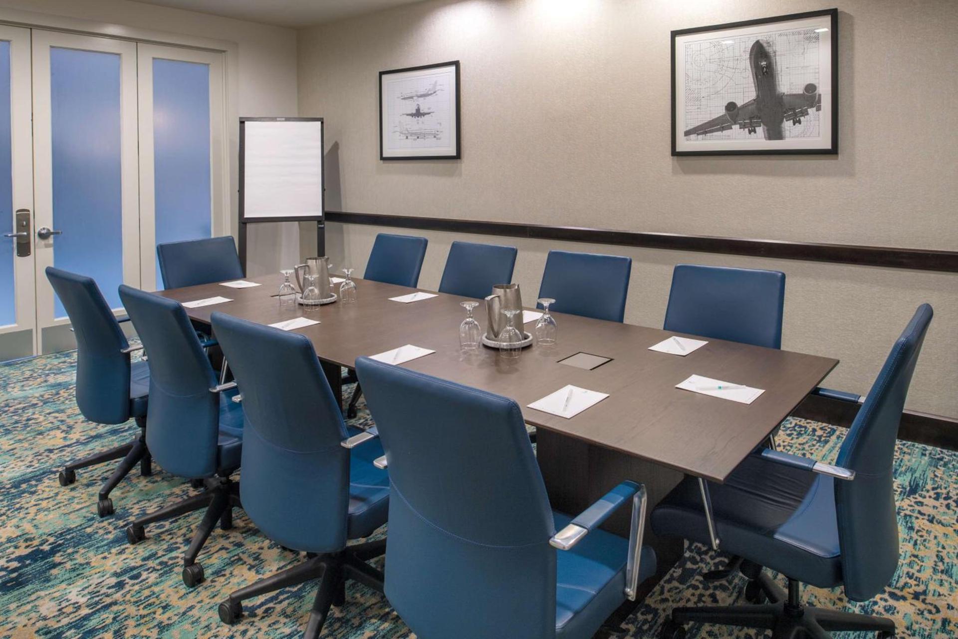 Embassy Suites By Hilton Seattle - Tacoma International Airport photo 42