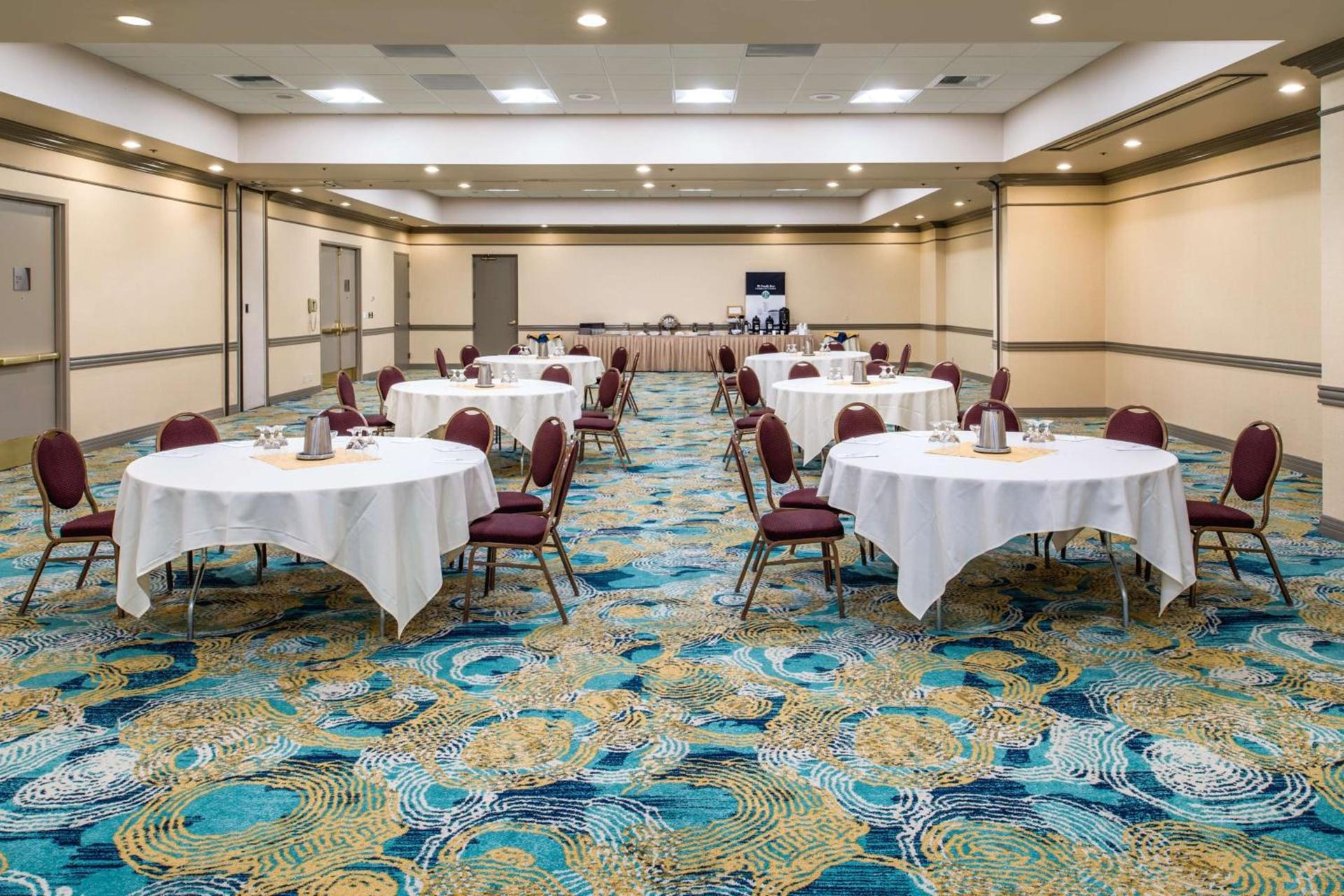 Embassy Suites By Hilton Seattle - Tacoma International Airport photo 41