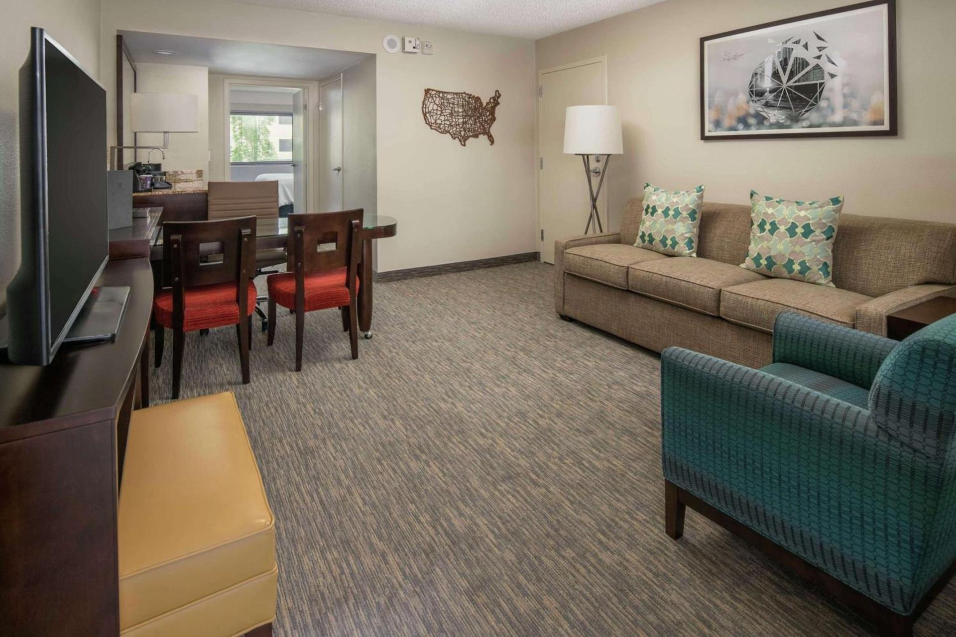 Embassy Suites By Hilton Seattle - Tacoma International Airport photo 50