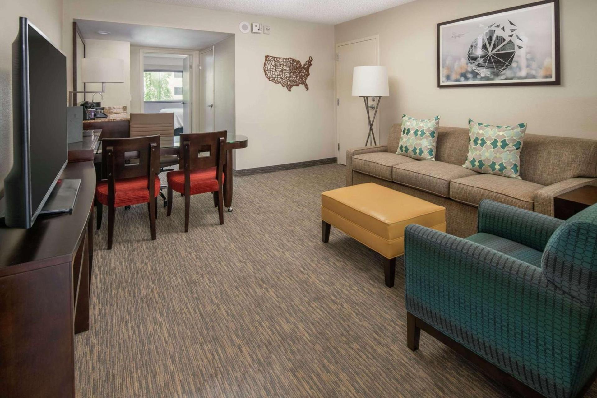 Embassy Suites By Hilton Seattle - Tacoma International Airport photo 54