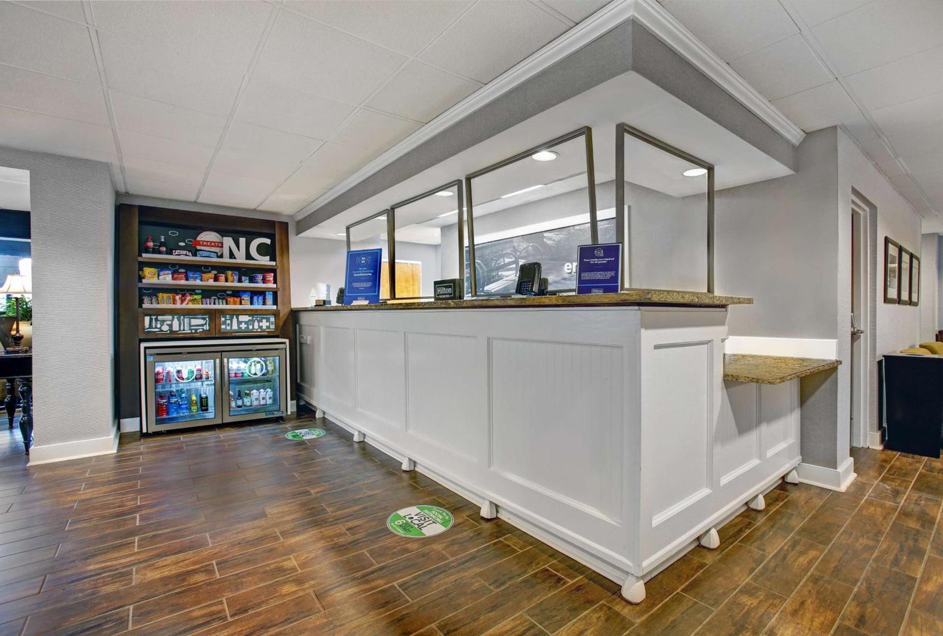 Hampton Inn Salisbury photo 9