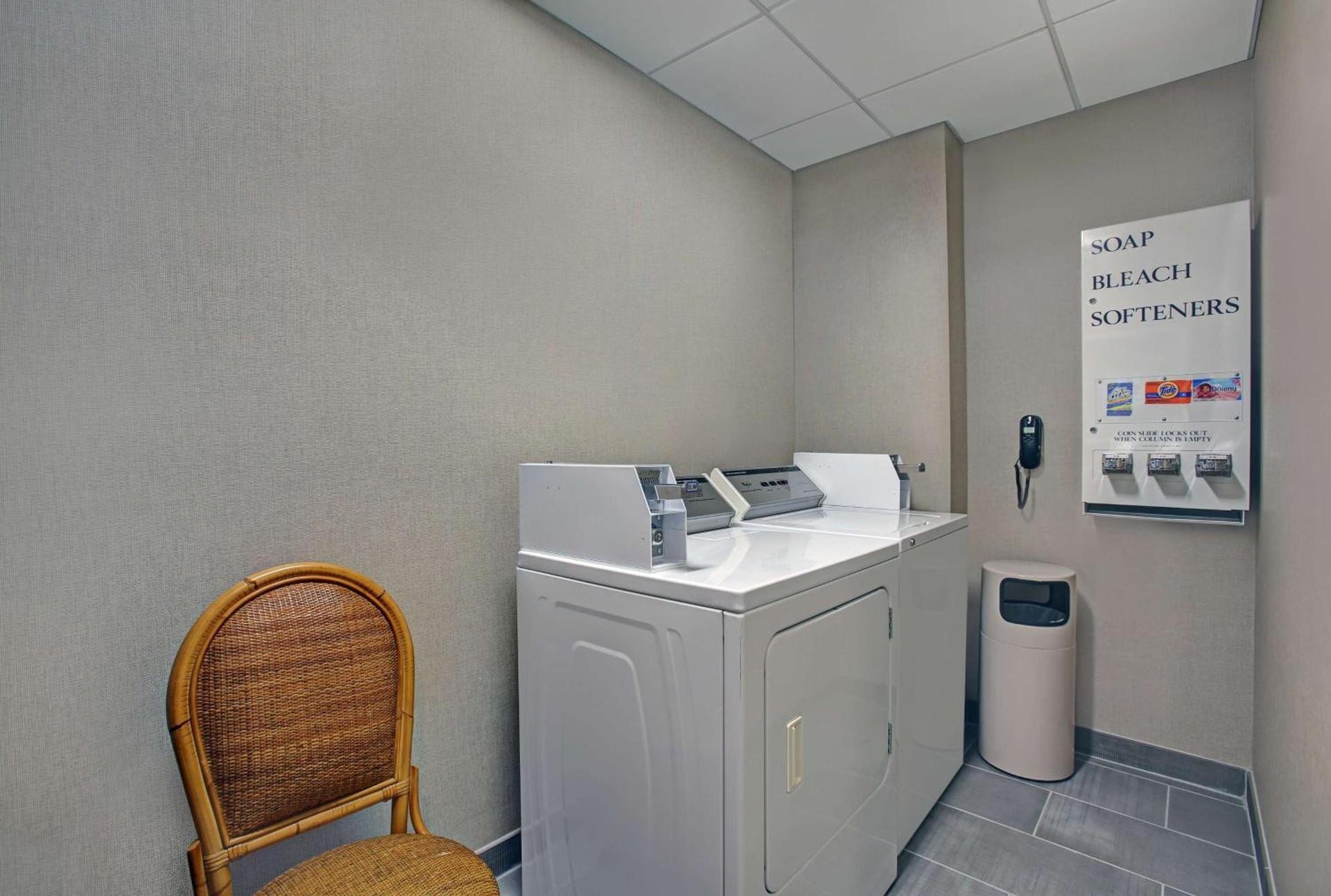 Hampton Inn Salisbury photo 24