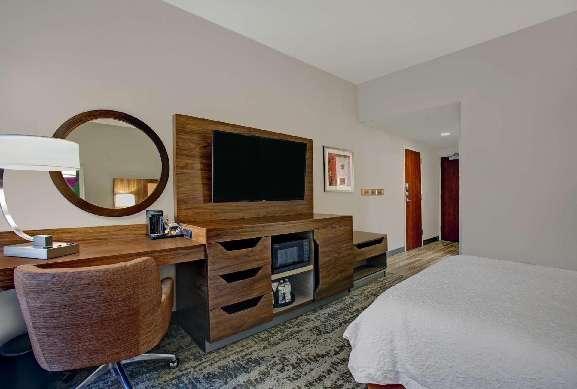 Hampton Inn Salisbury photo 27