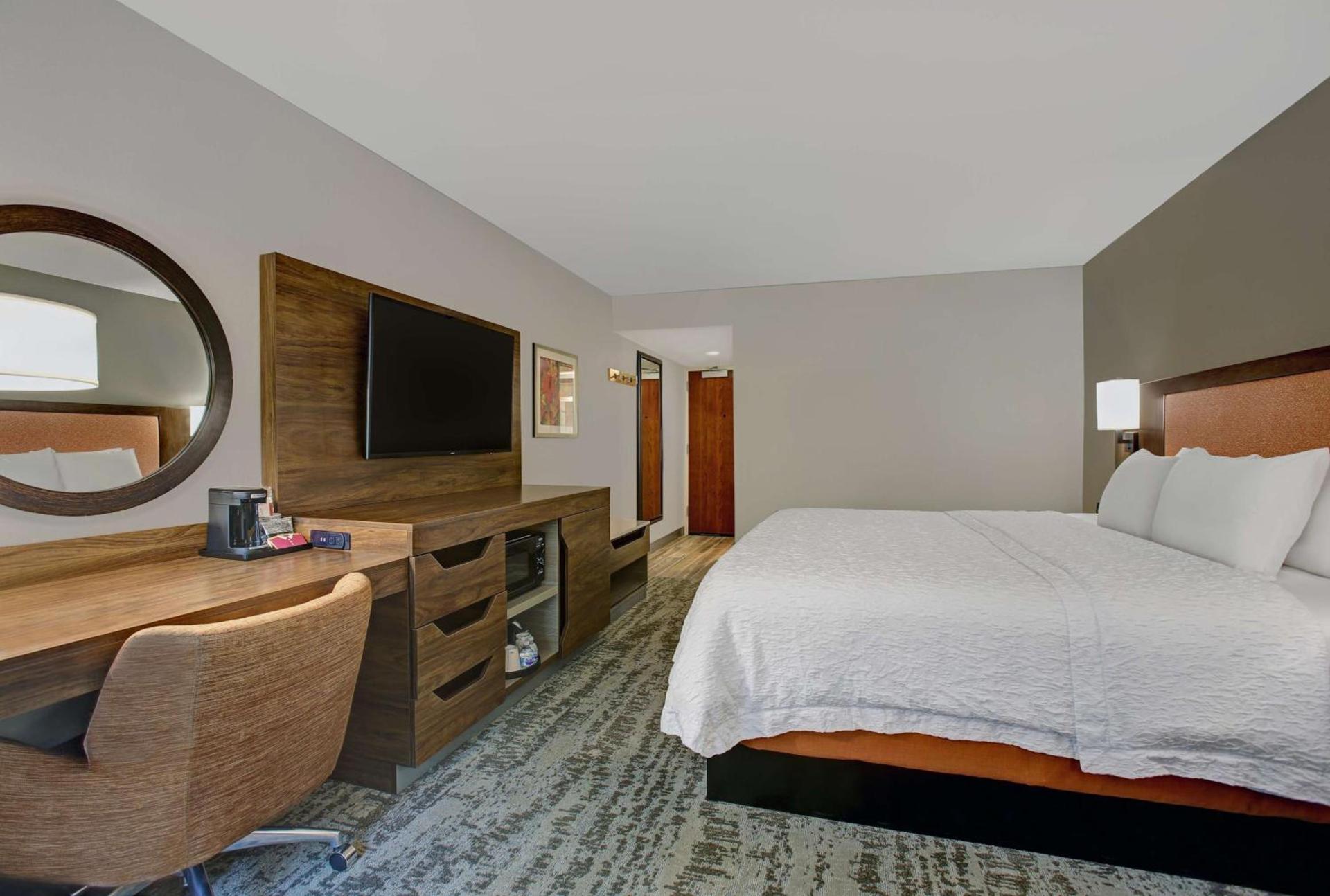 Hampton Inn Salisbury photo 30