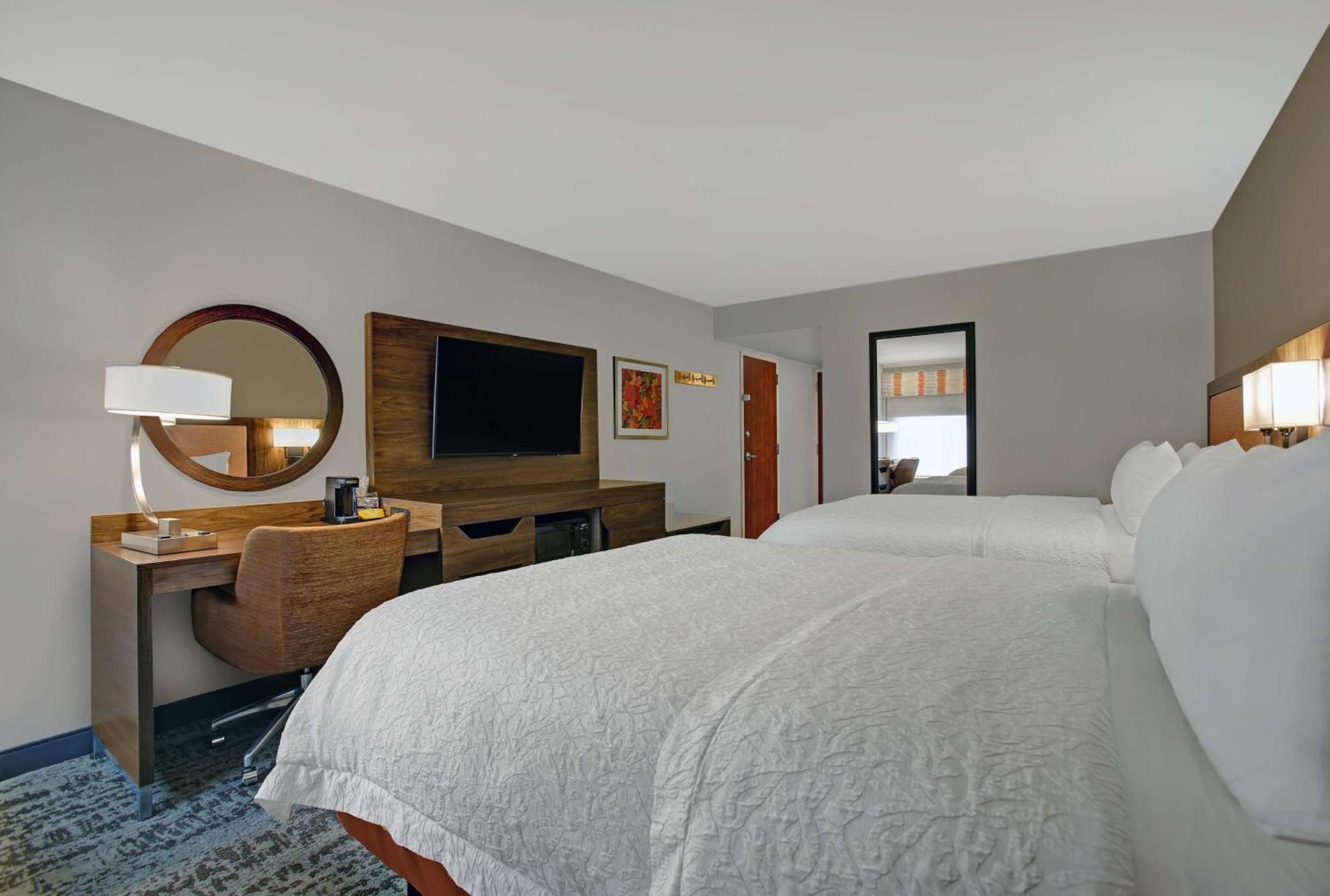 Hampton Inn Salisbury photo 33