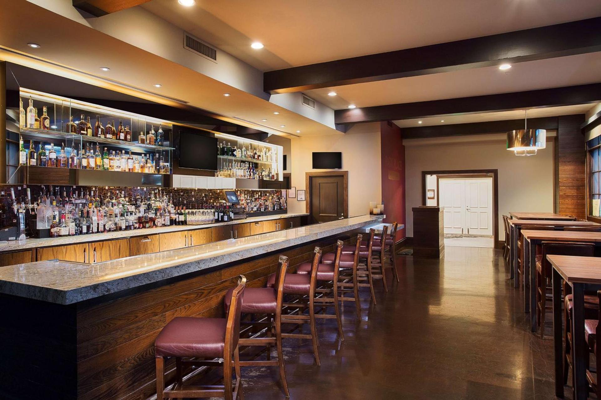 Juniper Hotel Cupertino, Curio Collection by Hilton photo 9