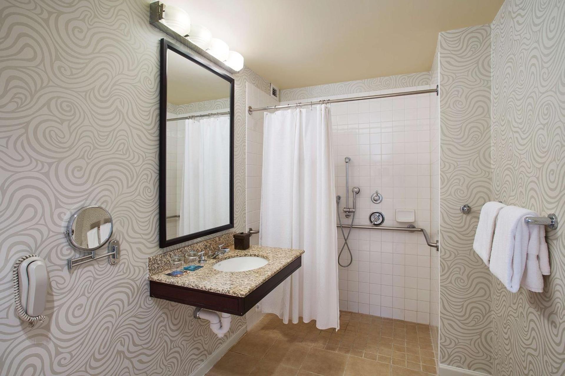 Juniper Hotel Cupertino, Curio Collection by Hilton photo 21