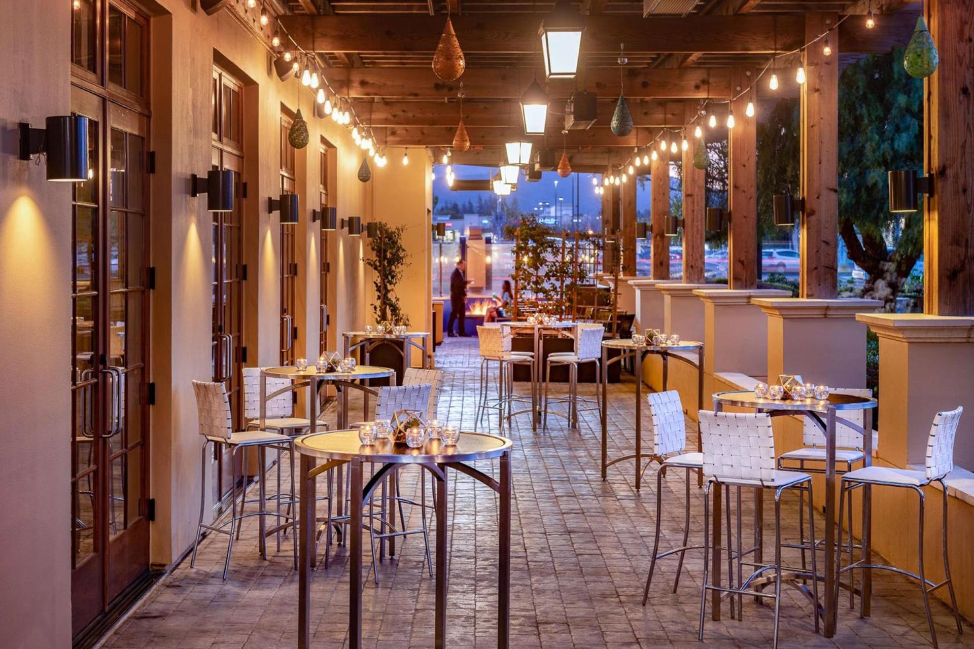 Juniper Hotel Cupertino, Curio Collection by Hilton photo 29