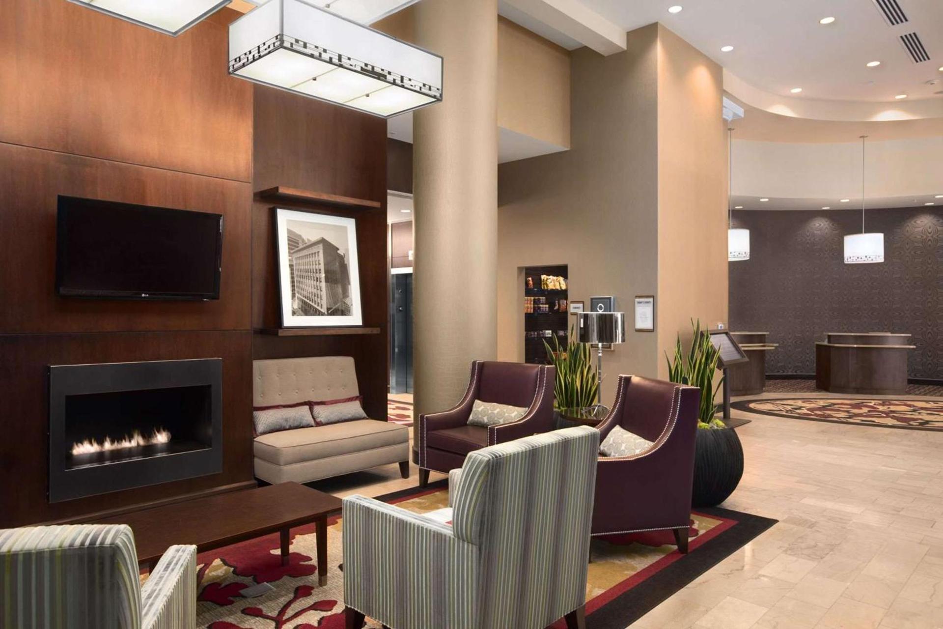 Embassy Suites Saint Louis - Downtown photo 5