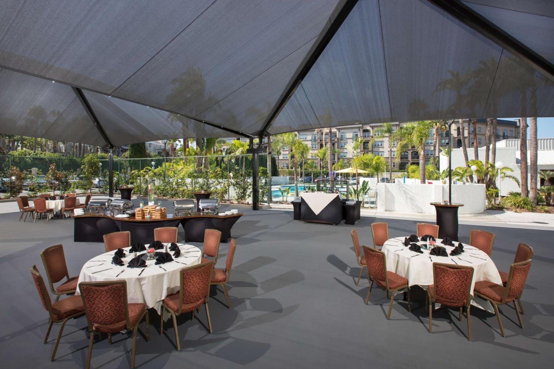 Hilton Irvine/Orange County Airport photo 32