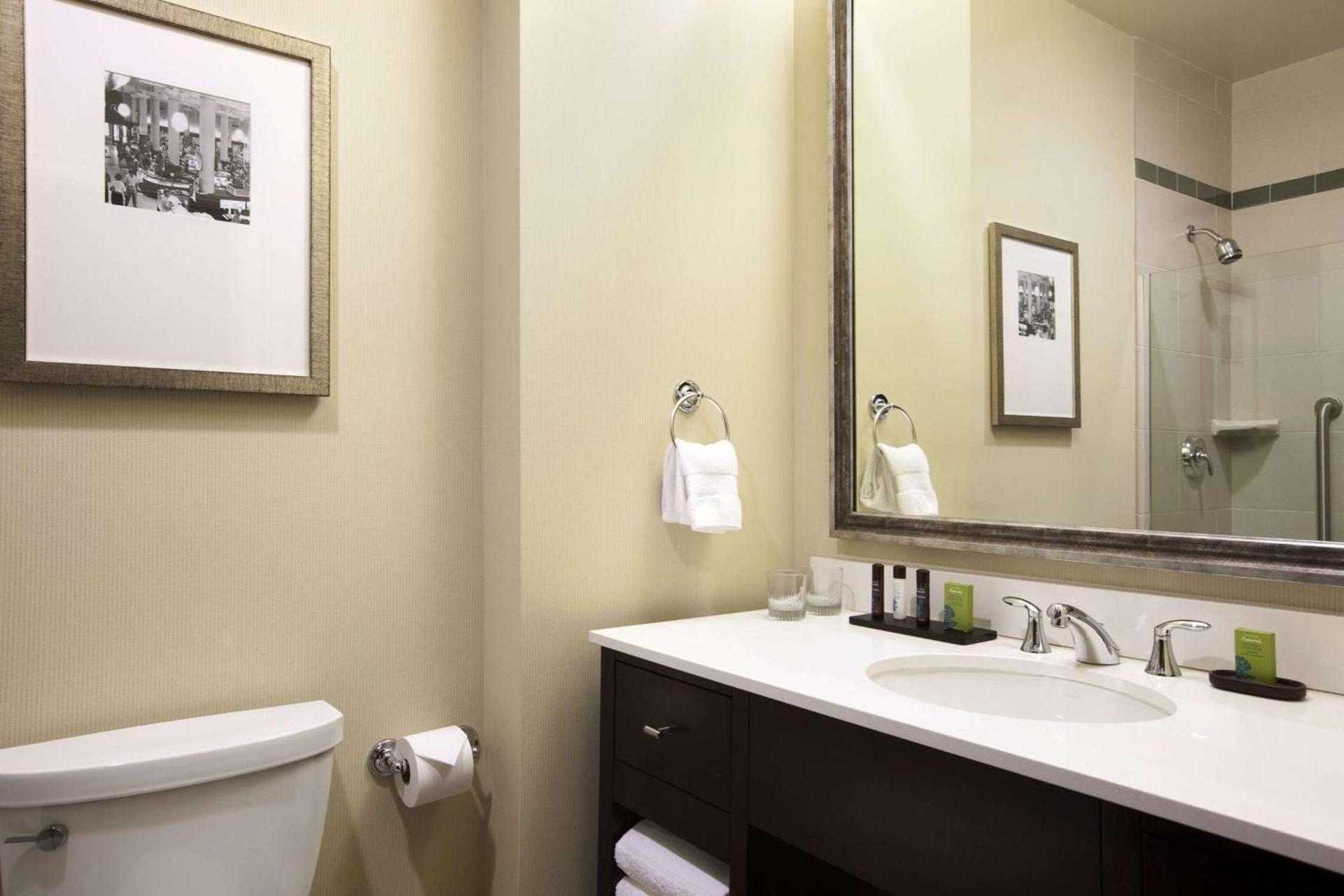 Embassy Suites Saint Louis - Downtown photo 16