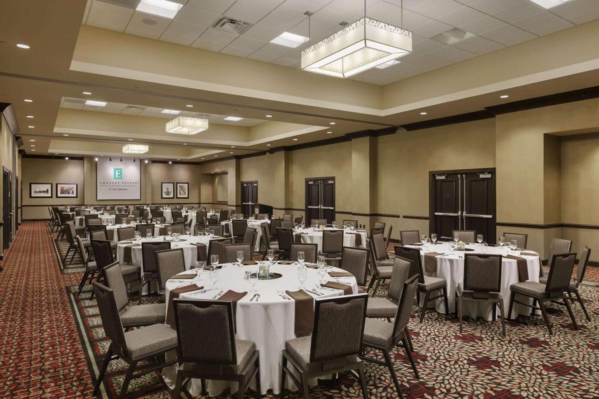 Embassy Suites Saint Louis - Downtown photo 38