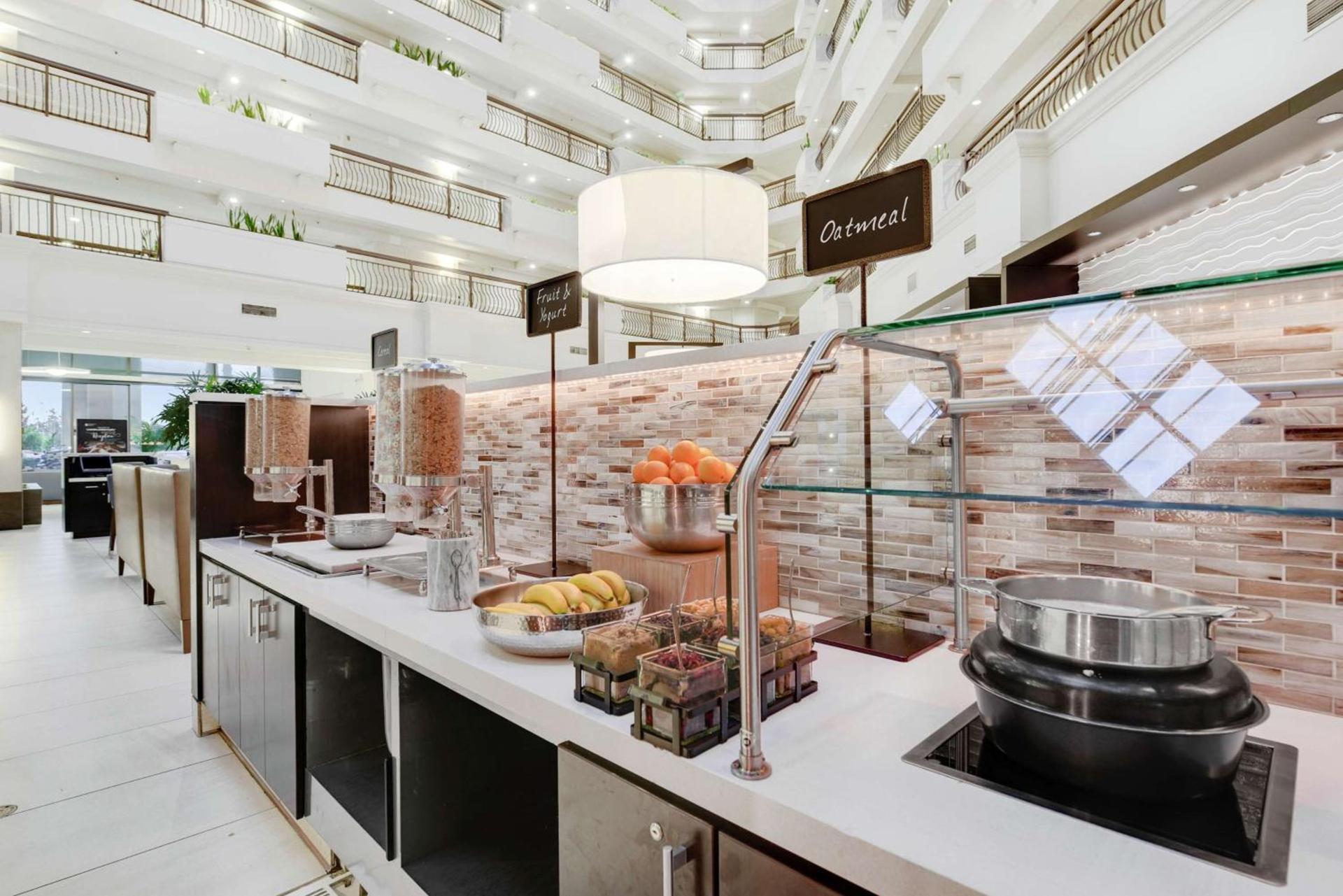 Embassy Suites by Hilton Anaheim-Orange photo 11