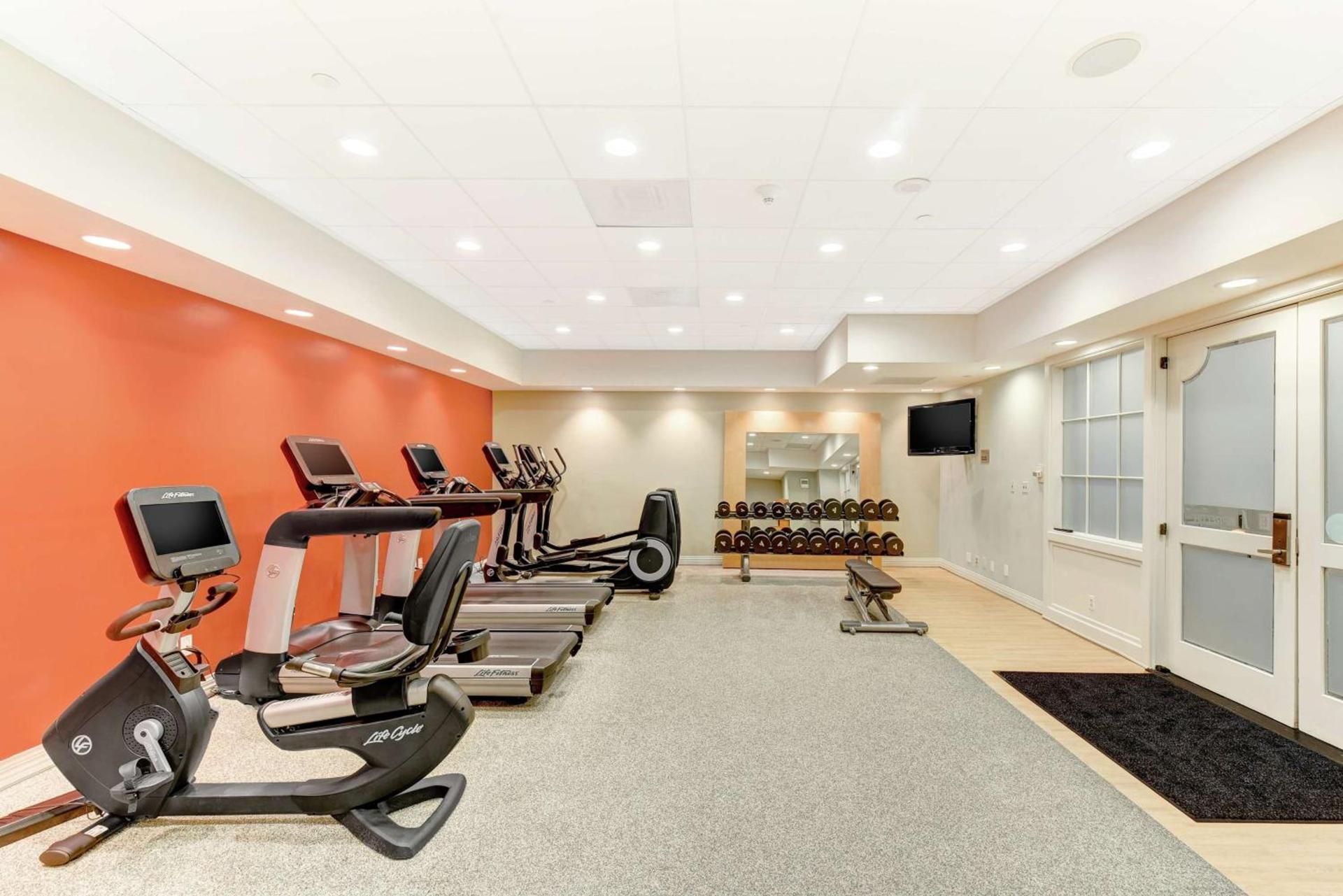 Embassy Suites by Hilton Anaheim-Orange photo 16