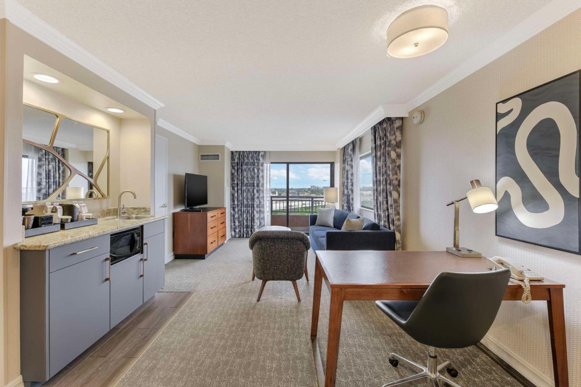 Embassy Suites by Hilton Anaheim-Orange photo 28