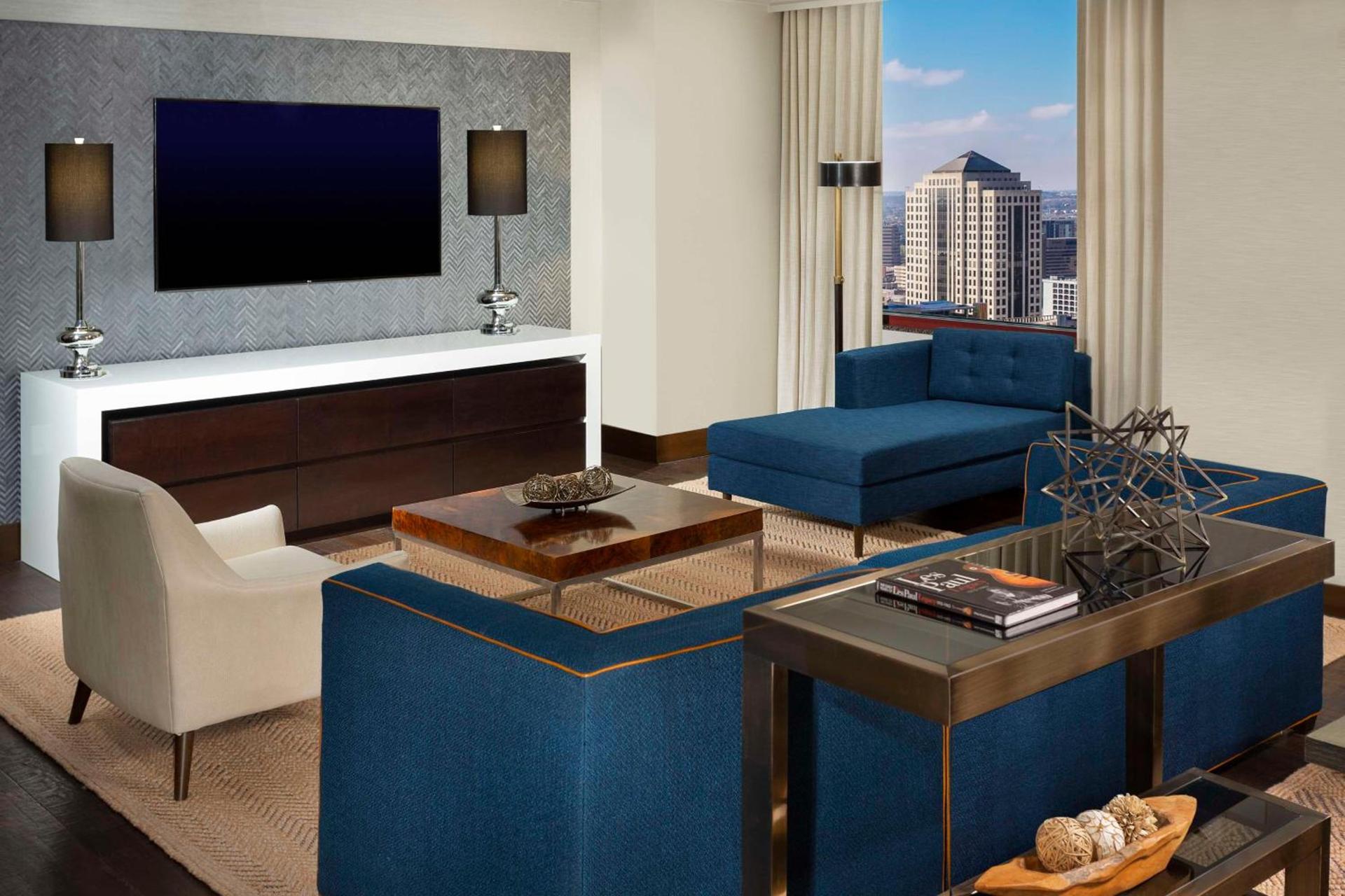 Hilton Austin photo 31
