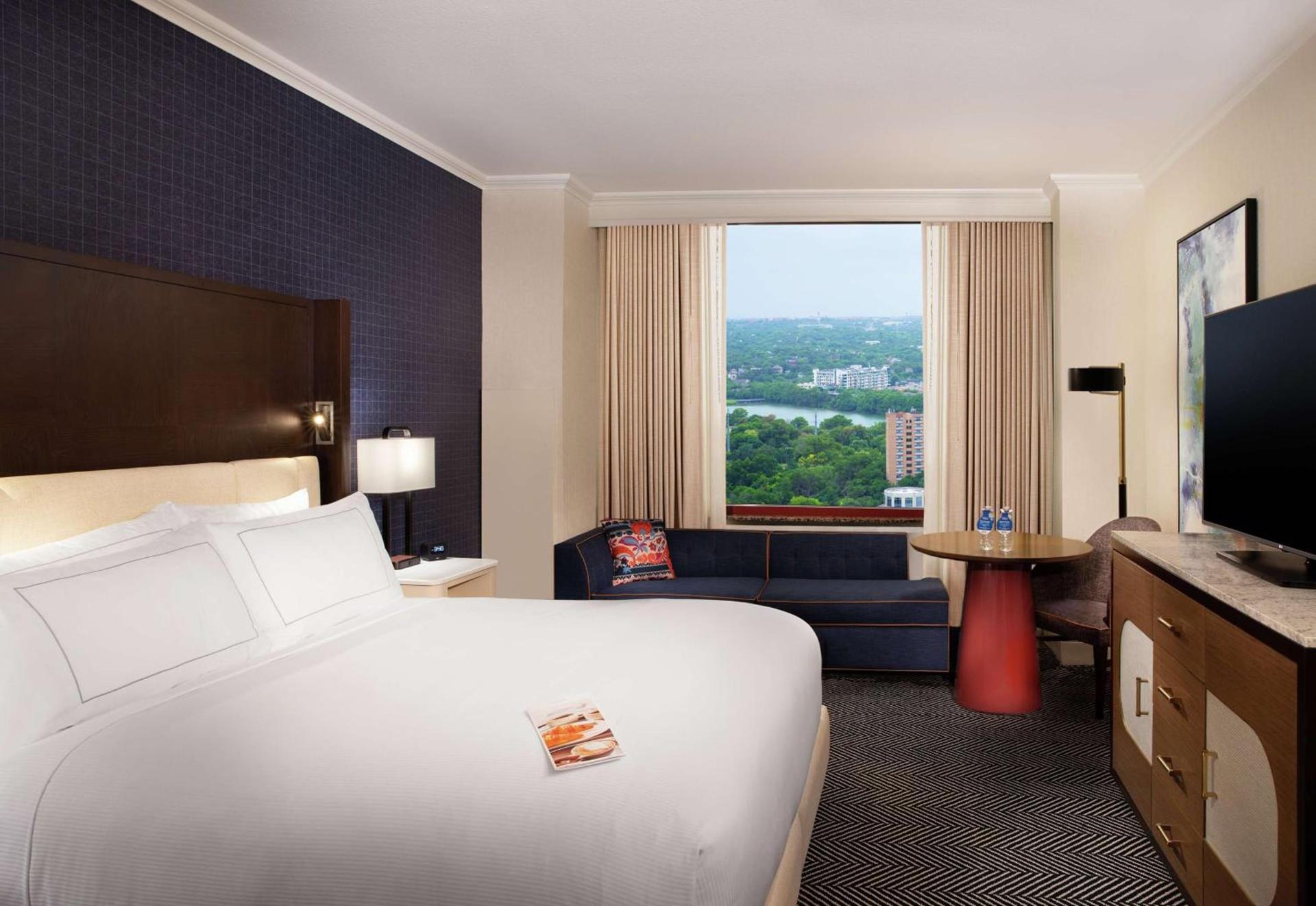 Hilton Austin photo 59