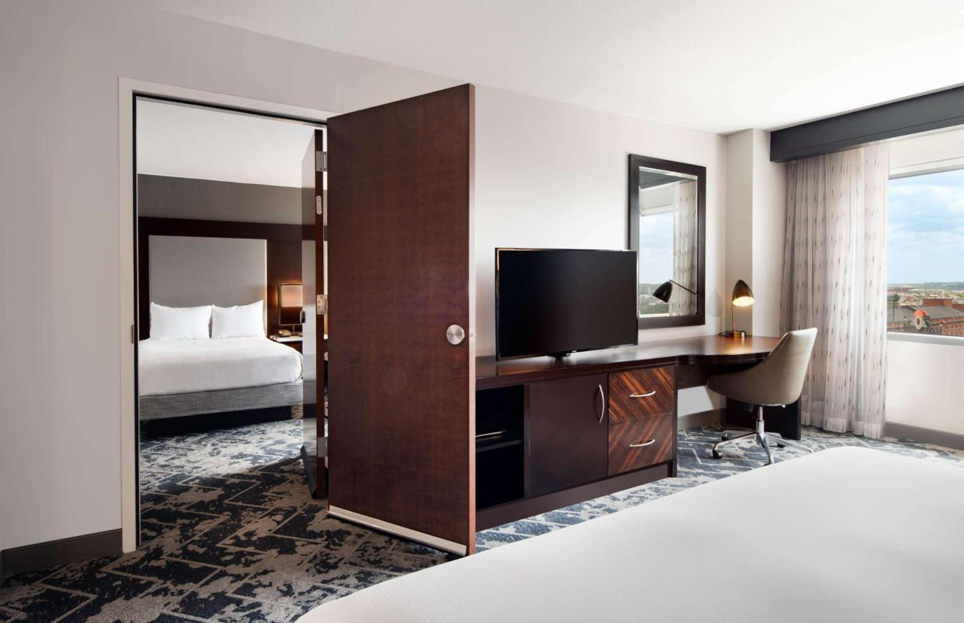 Hilton Baltimore Inner Harbor photo 62