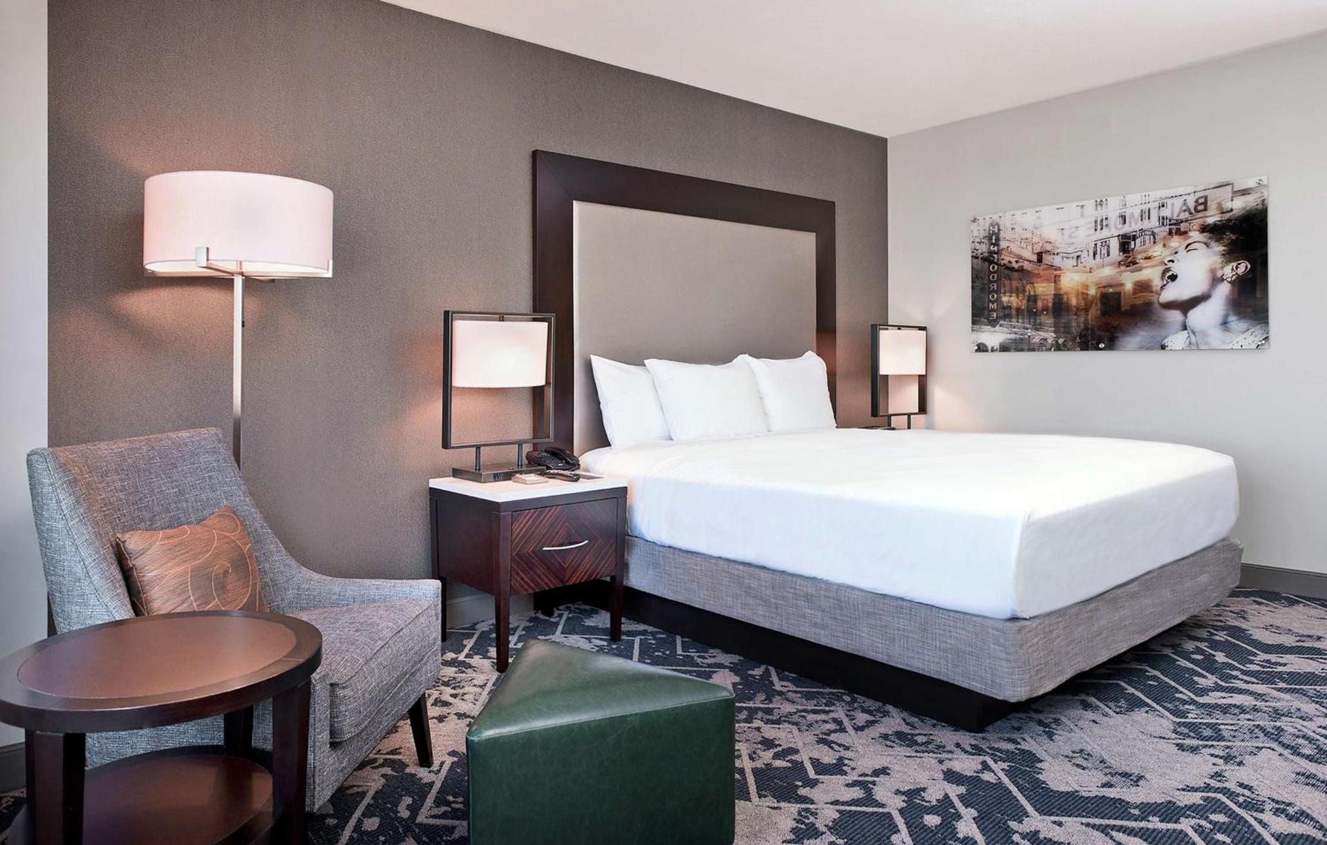Hilton Baltimore Inner Harbor photo 72