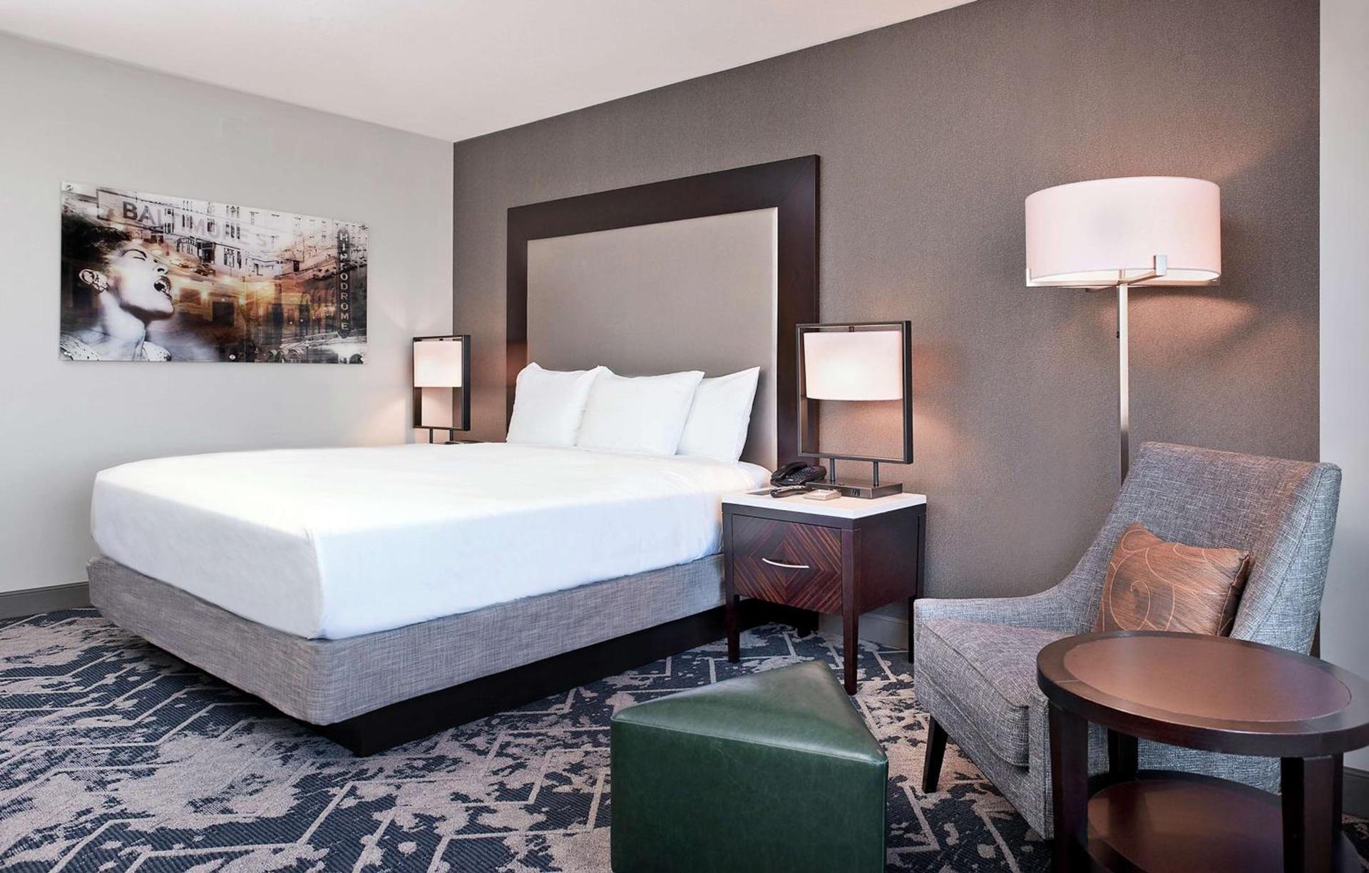 Hilton Baltimore Inner Harbor photo 56