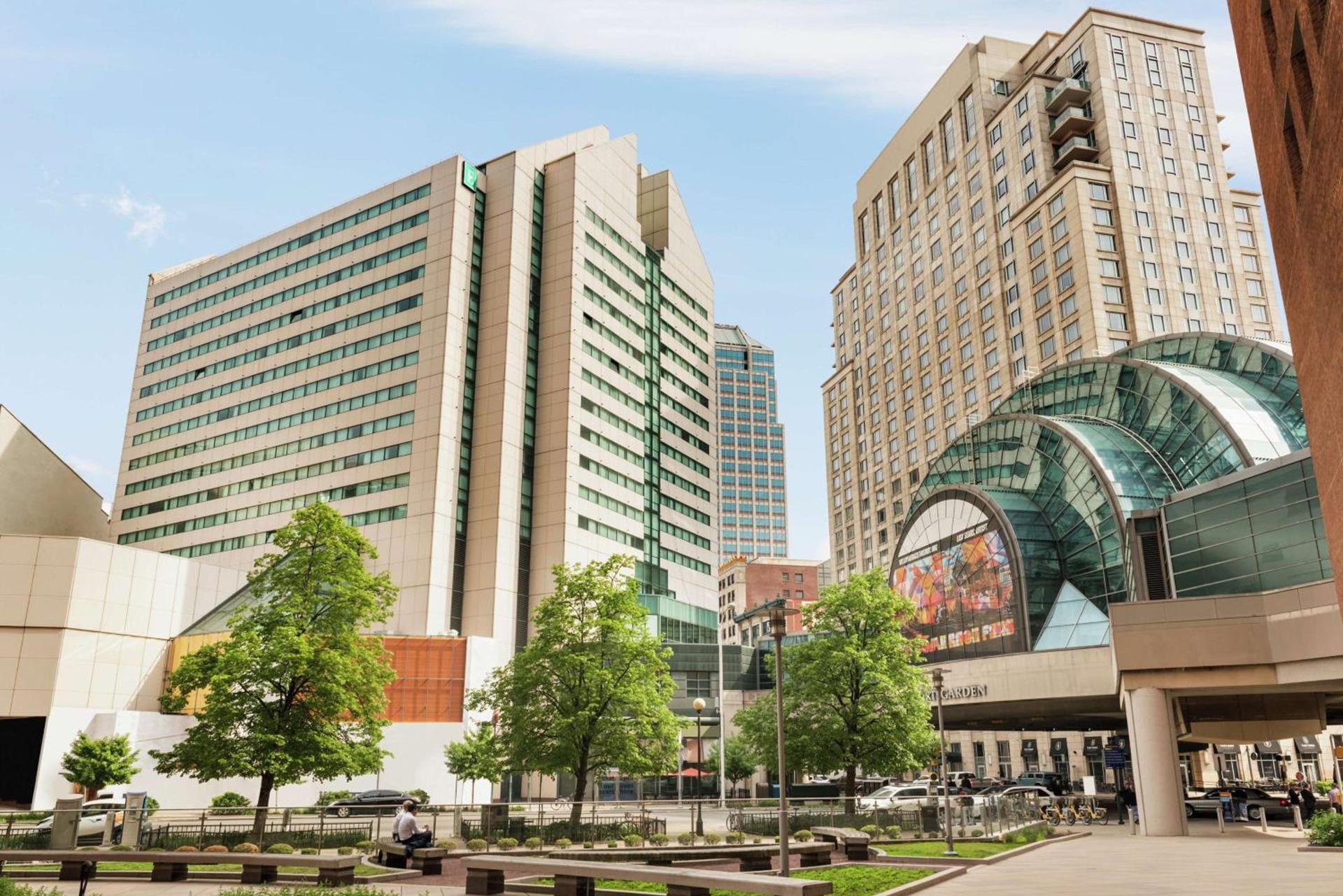Embassy Suites by Hilton Indianapolis Downtown photo 1