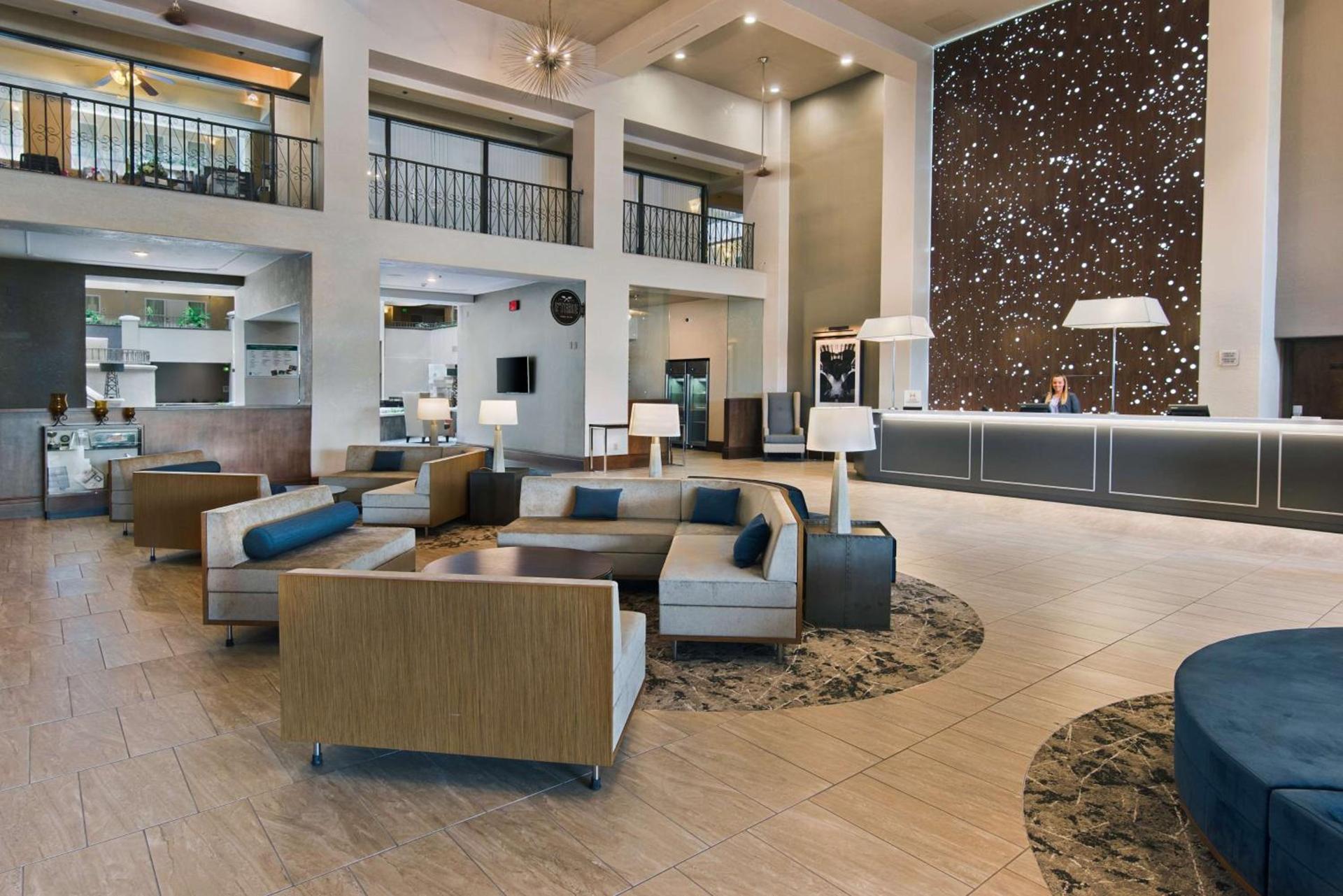 Embassy Suites by Hilton Los Angeles Downey photo 7