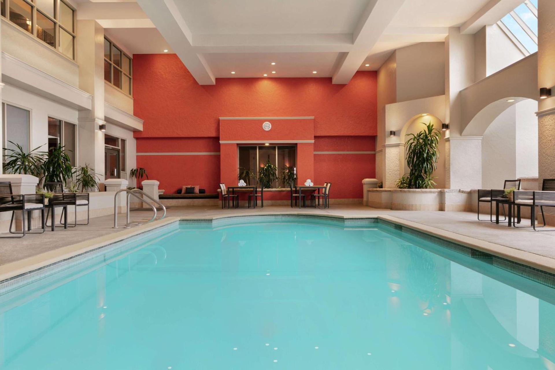 Embassy Suites by Hilton Los Angeles Downey photo 9