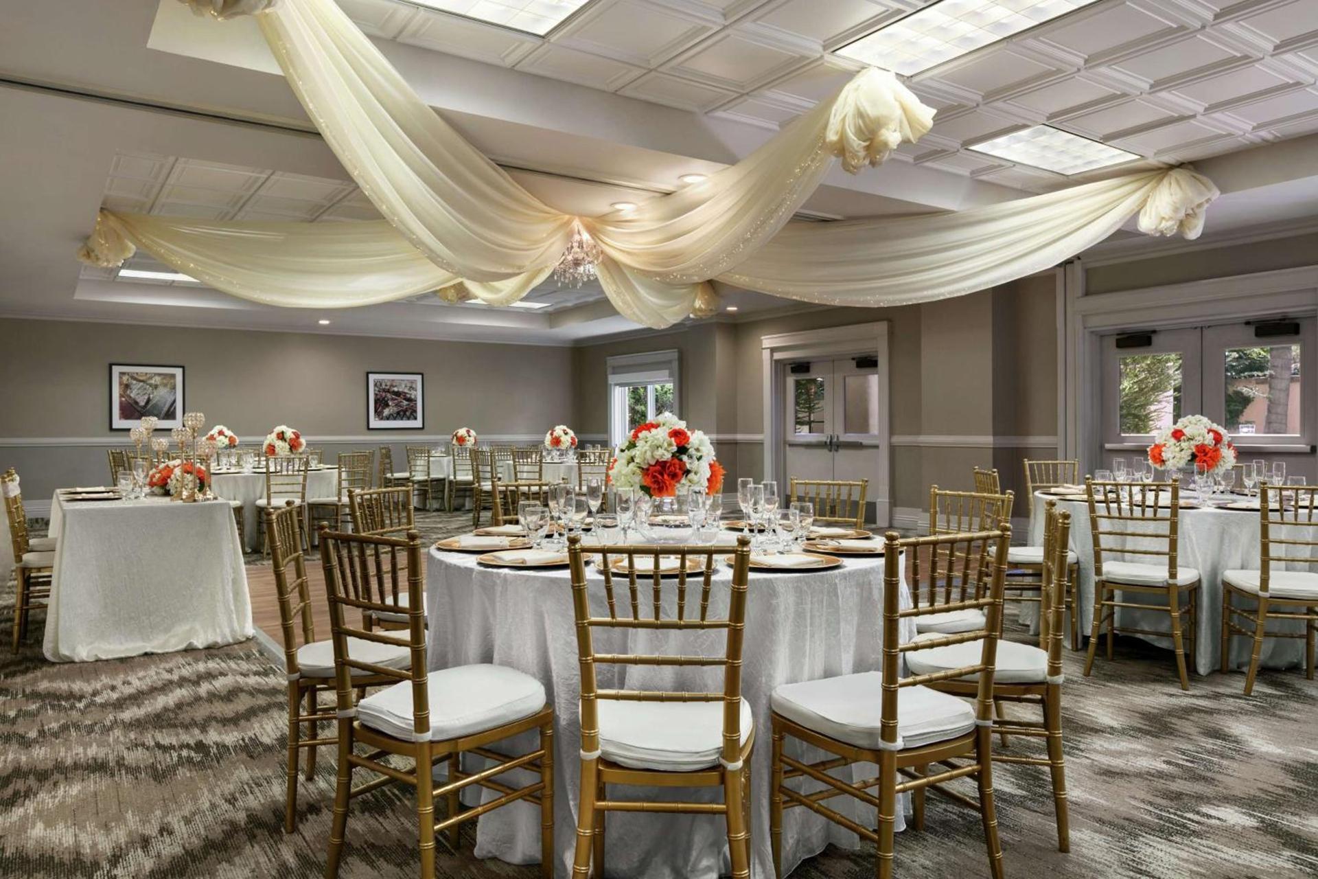 Embassy Suites by Hilton Los Angeles Downey photo 33