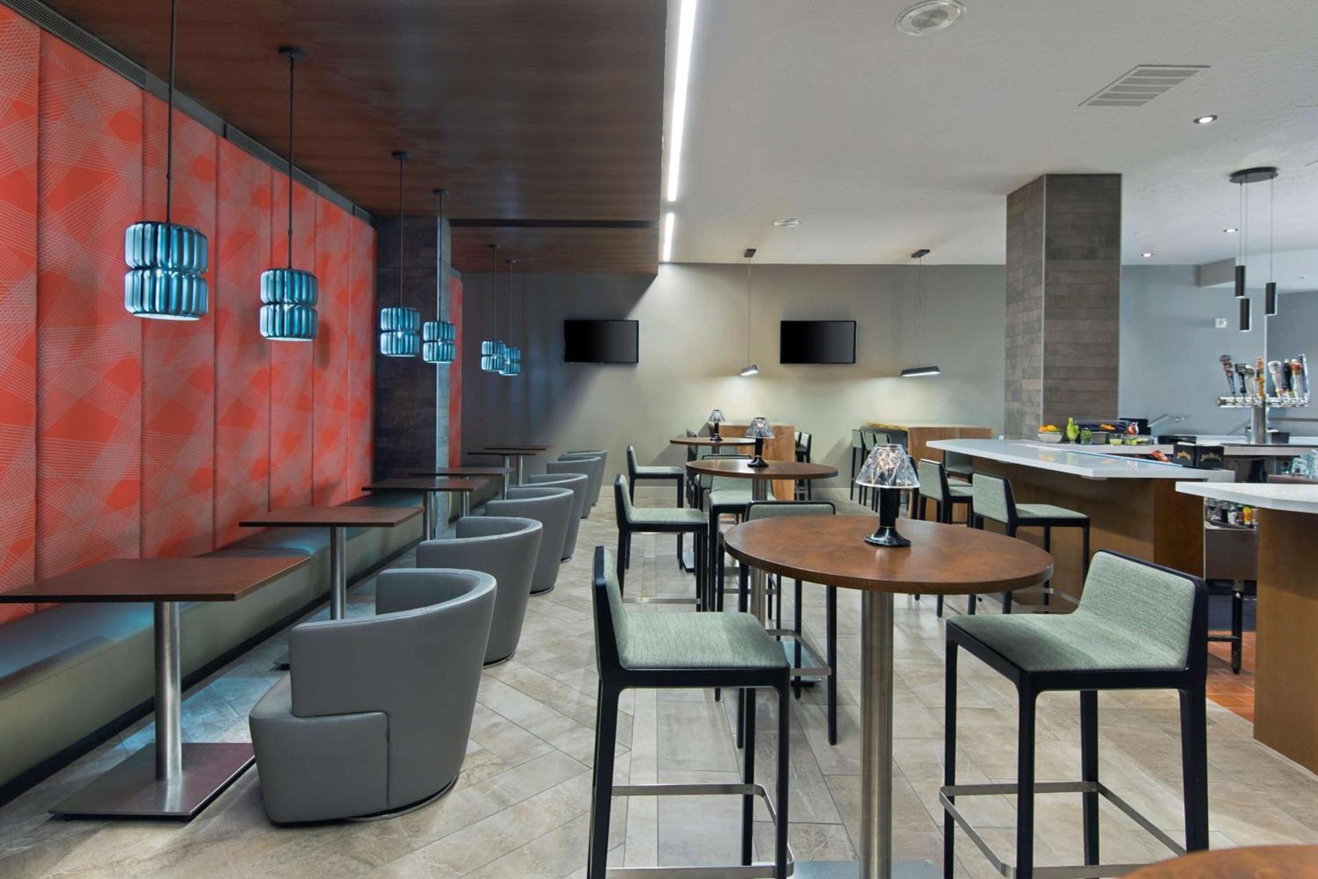 Embassy Suites by Hilton Los Angeles Downey photo 38