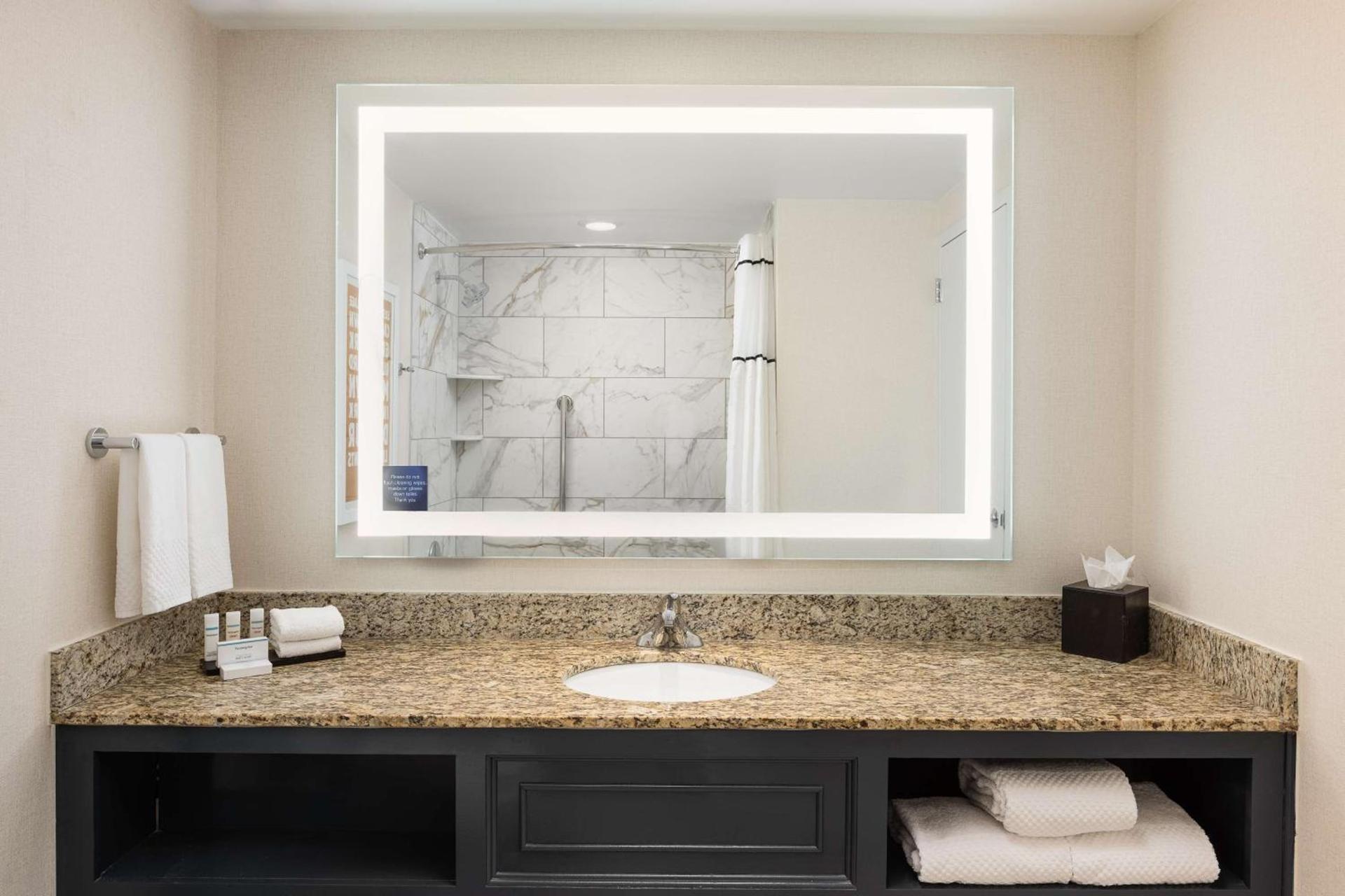 Embassy Suites by Hilton Atlanta Buckhead photo 22