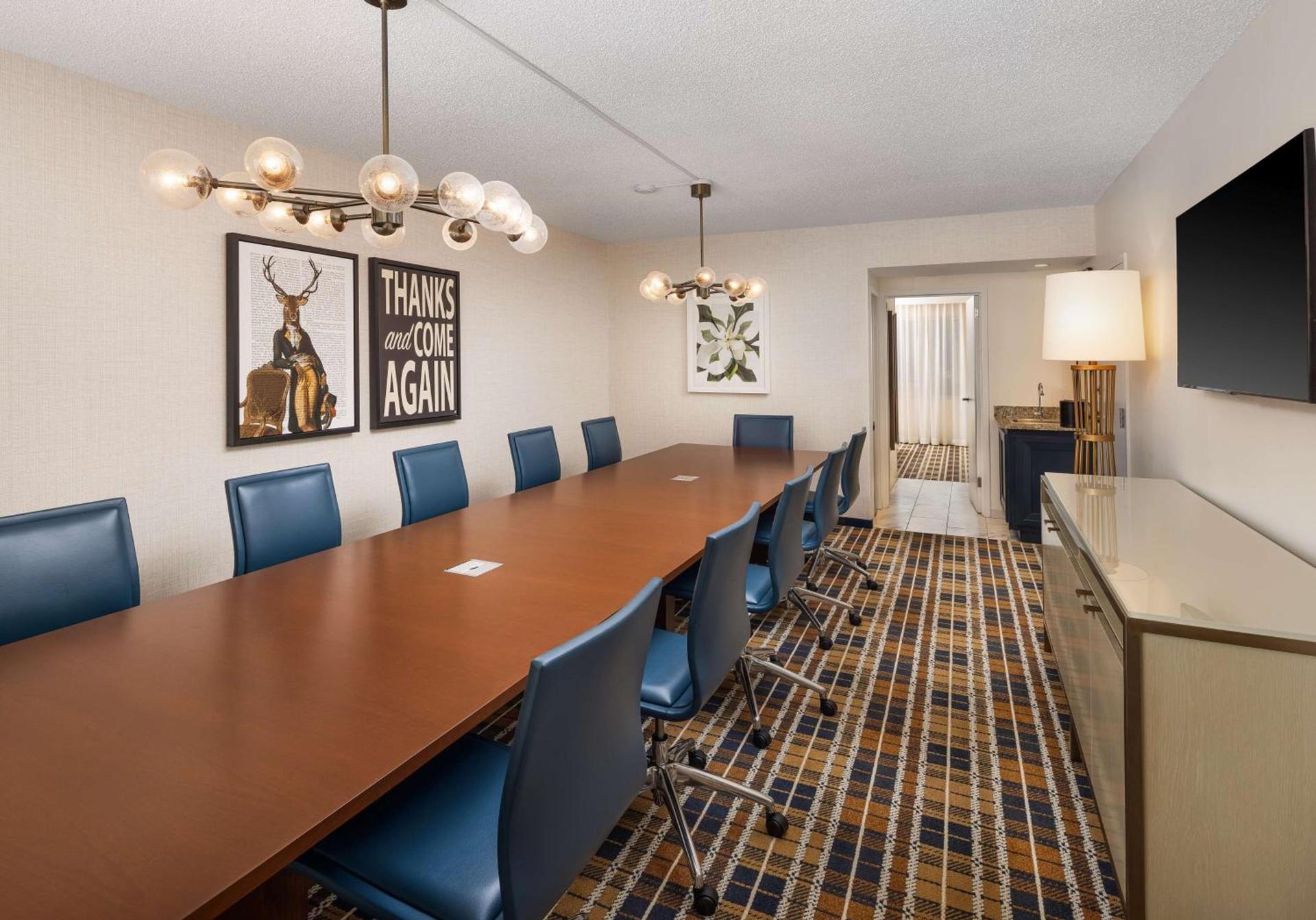 Embassy Suites by Hilton Atlanta Buckhead photo 39