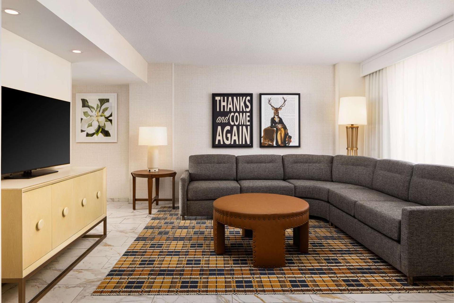 Embassy Suites by Hilton Atlanta Buckhead photo 43