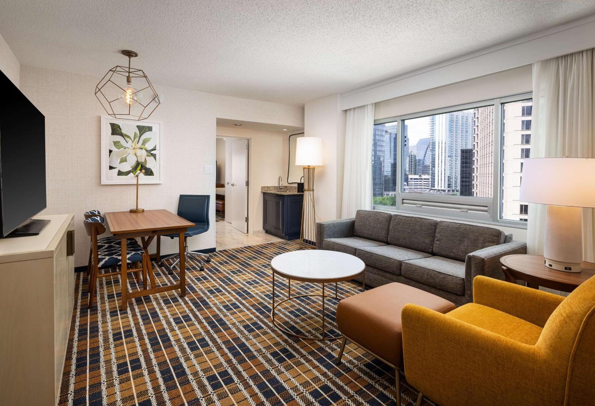 Embassy Suites by Hilton Atlanta Buckhead photo 42