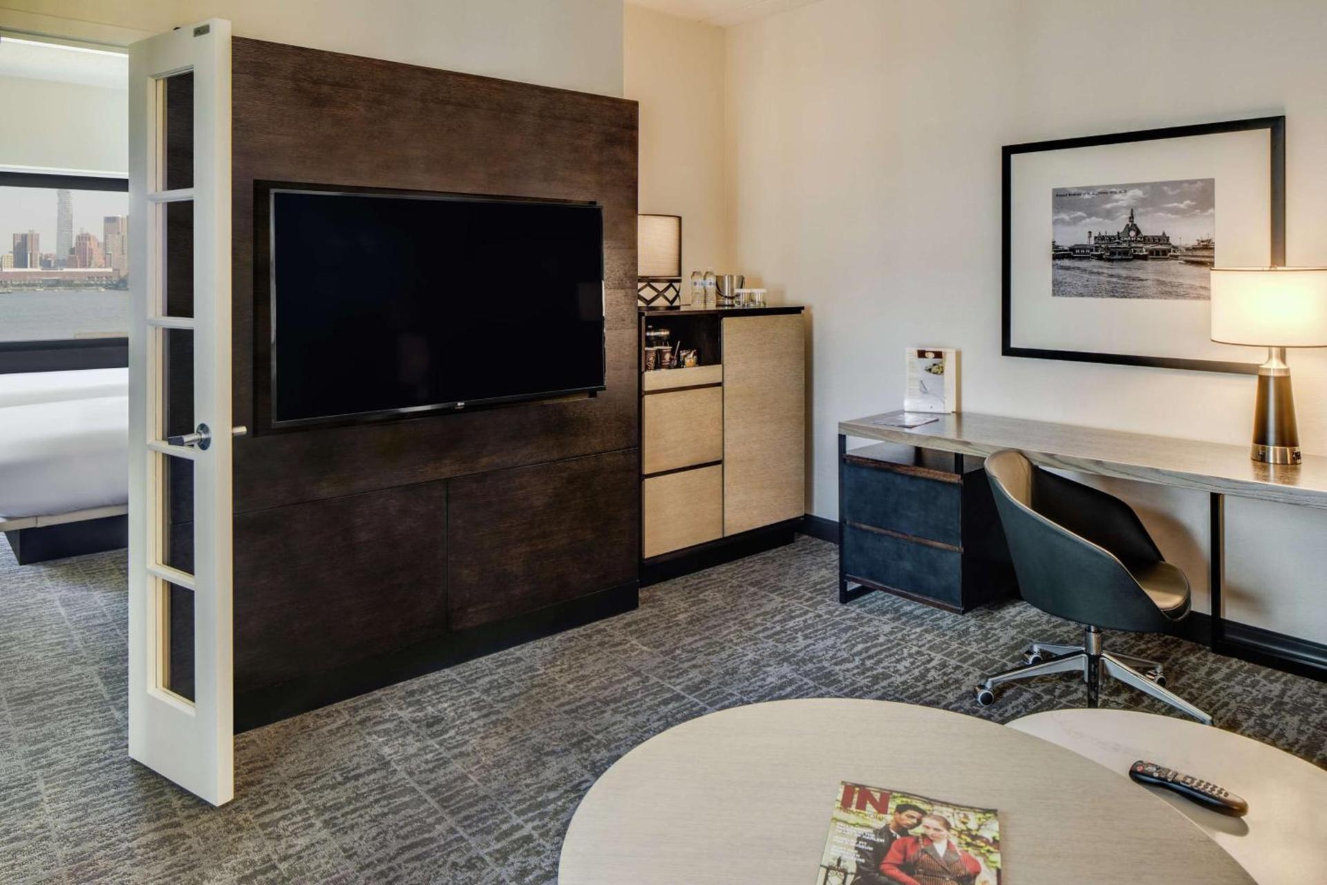DoubleTree by Hilton Hotel & Suites Jersey City photo 7