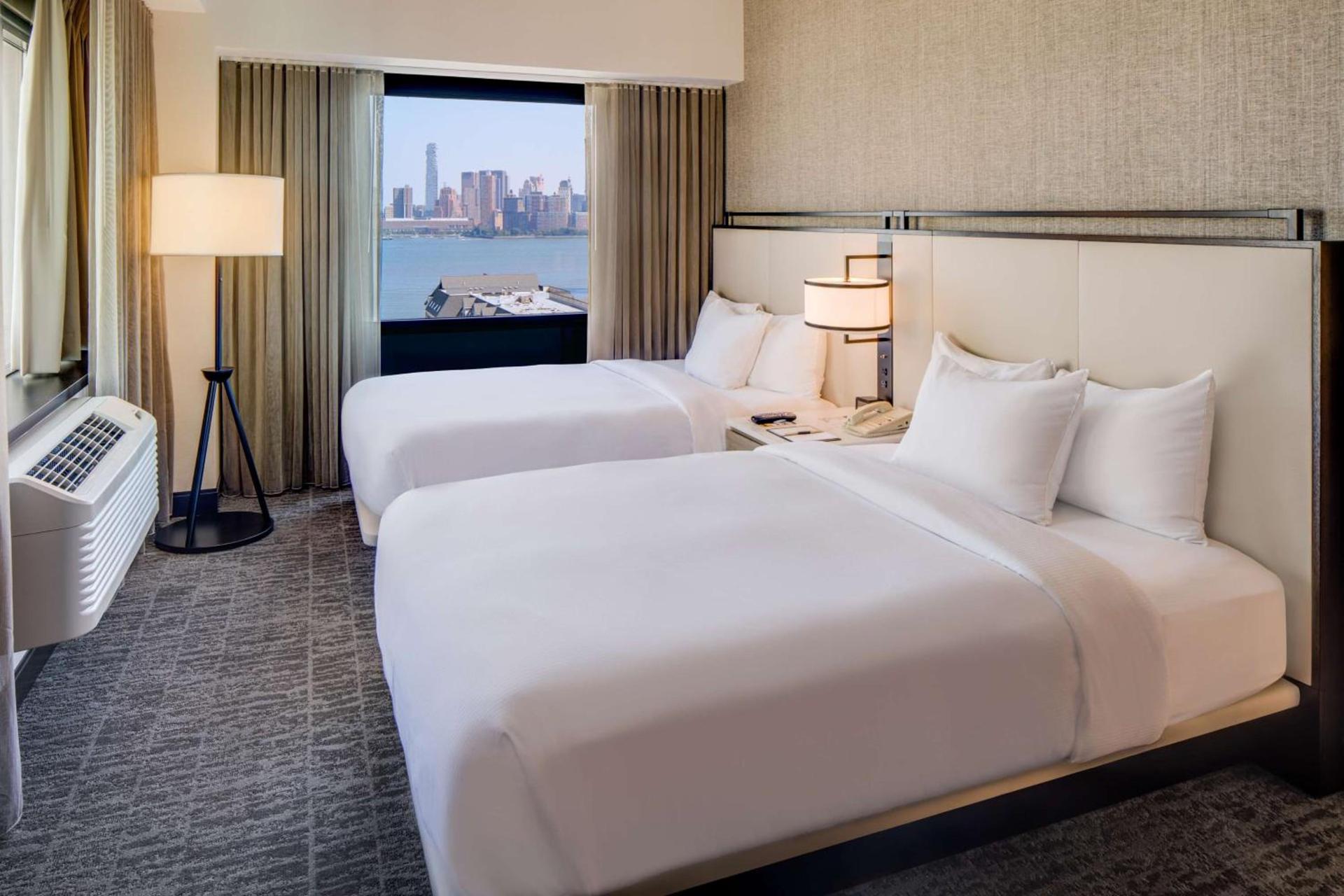 DoubleTree by Hilton Hotel & Suites Jersey City photo 12