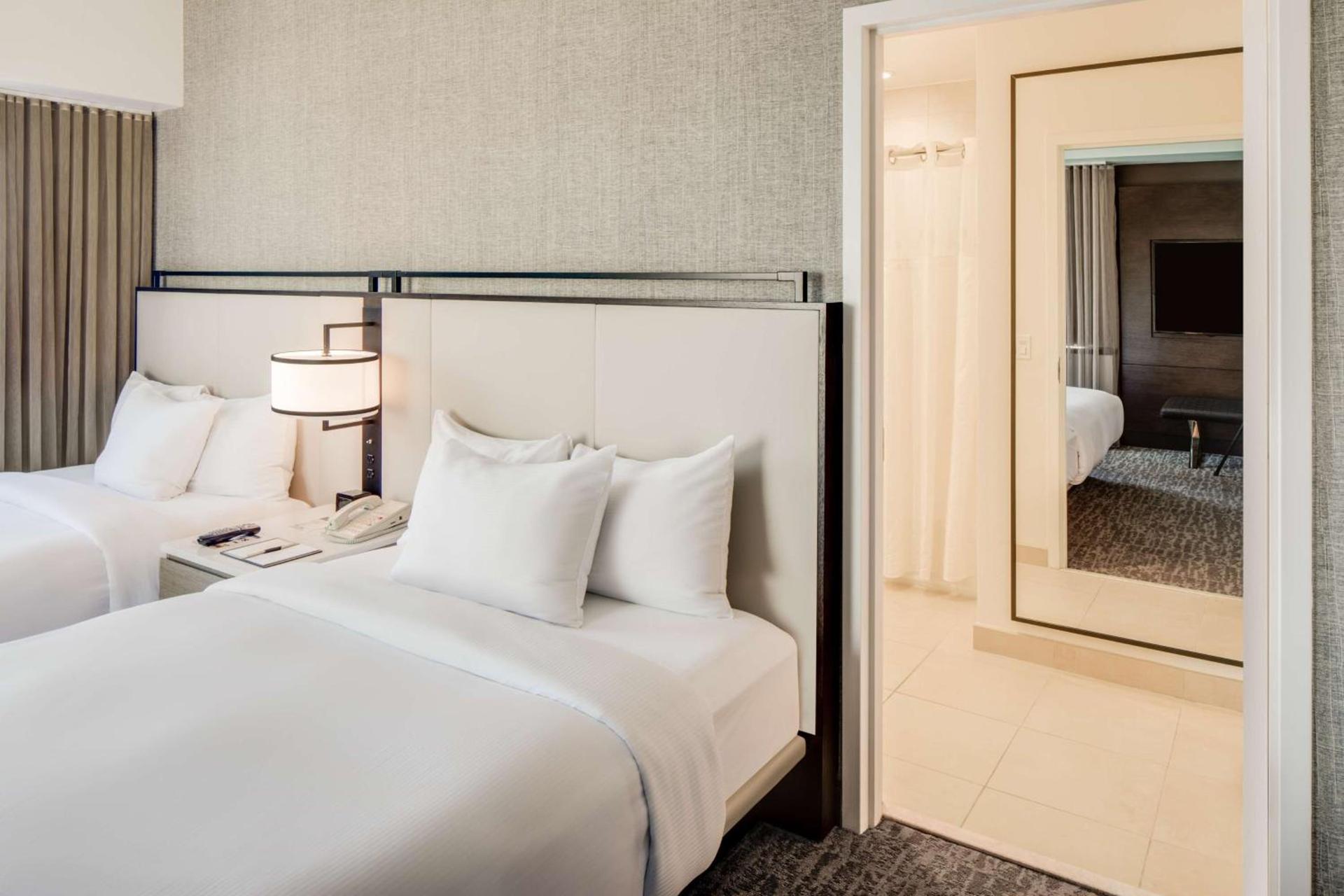 DoubleTree by Hilton Hotel & Suites Jersey City photo 15