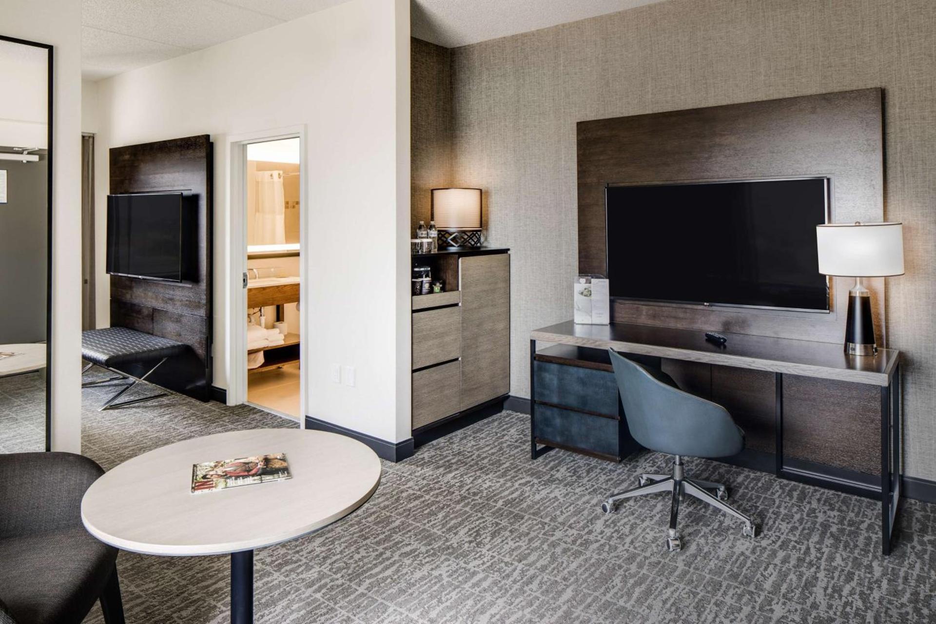 DoubleTree by Hilton Hotel & Suites Jersey City photo 16