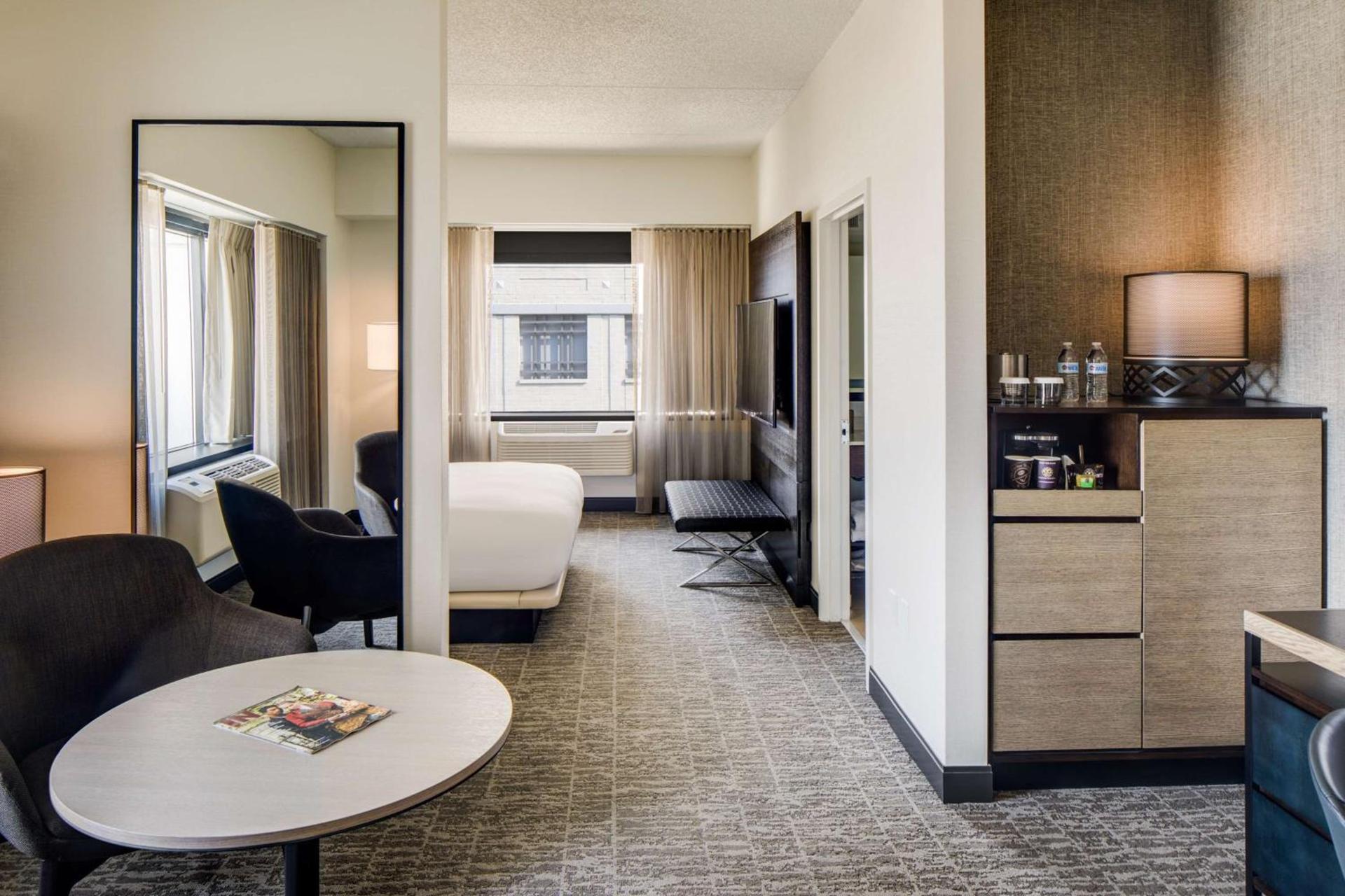 DoubleTree by Hilton Hotel & Suites Jersey City photo 19
