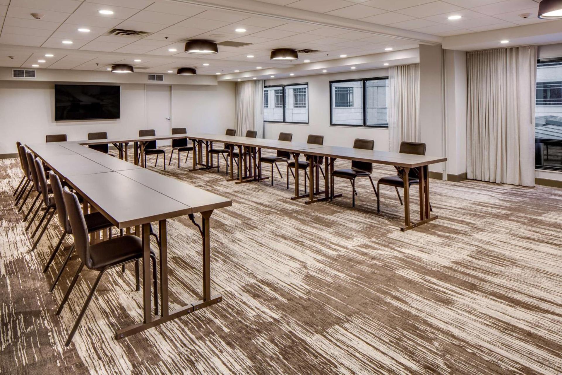 DoubleTree by Hilton Hotel & Suites Jersey City photo 31