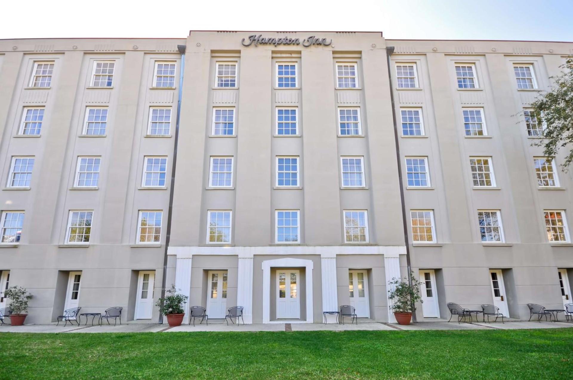 Hampton Inn Charleston-Historic District photo 3