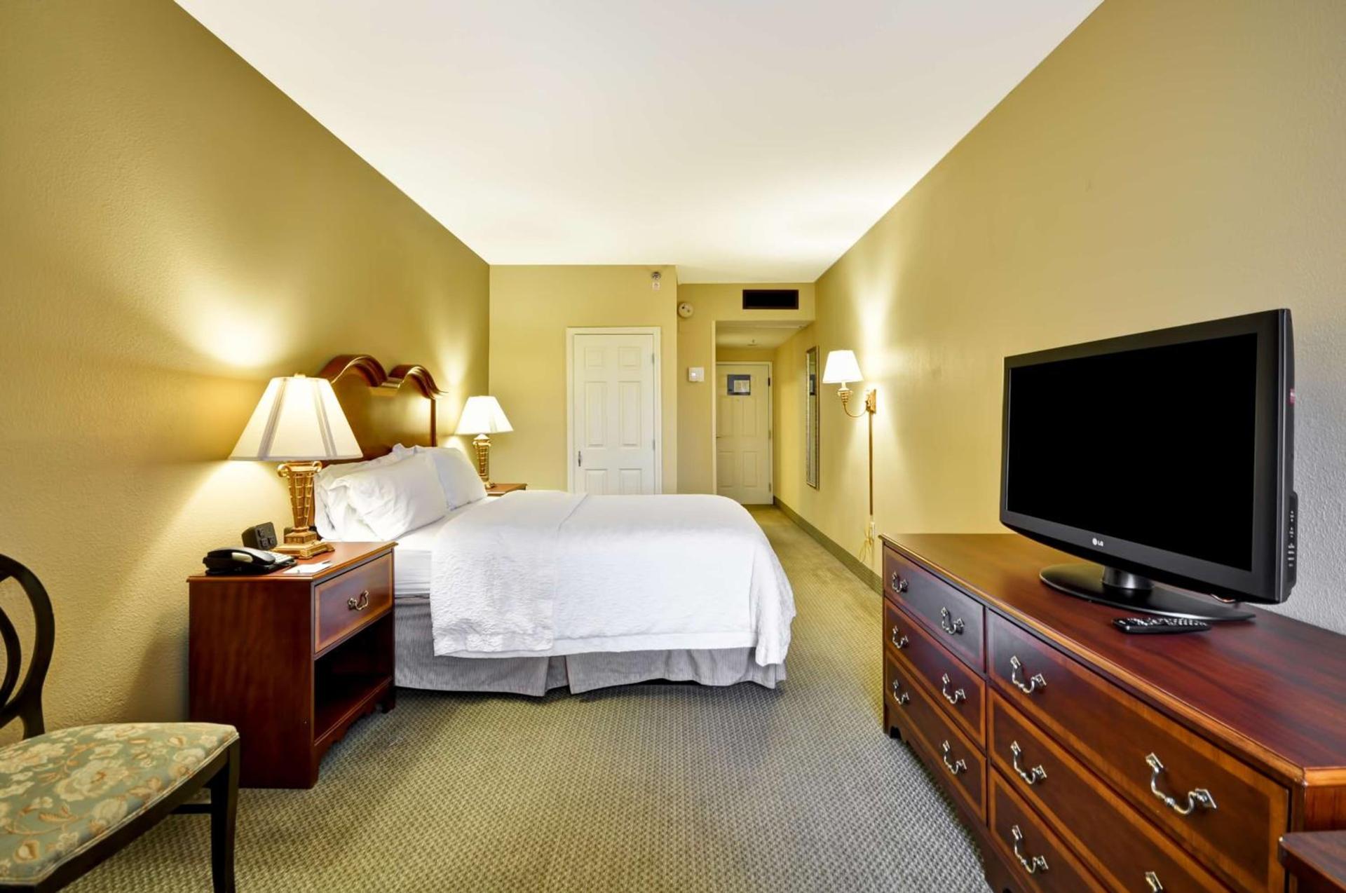 Hampton Inn Charleston-Historic District photo 31