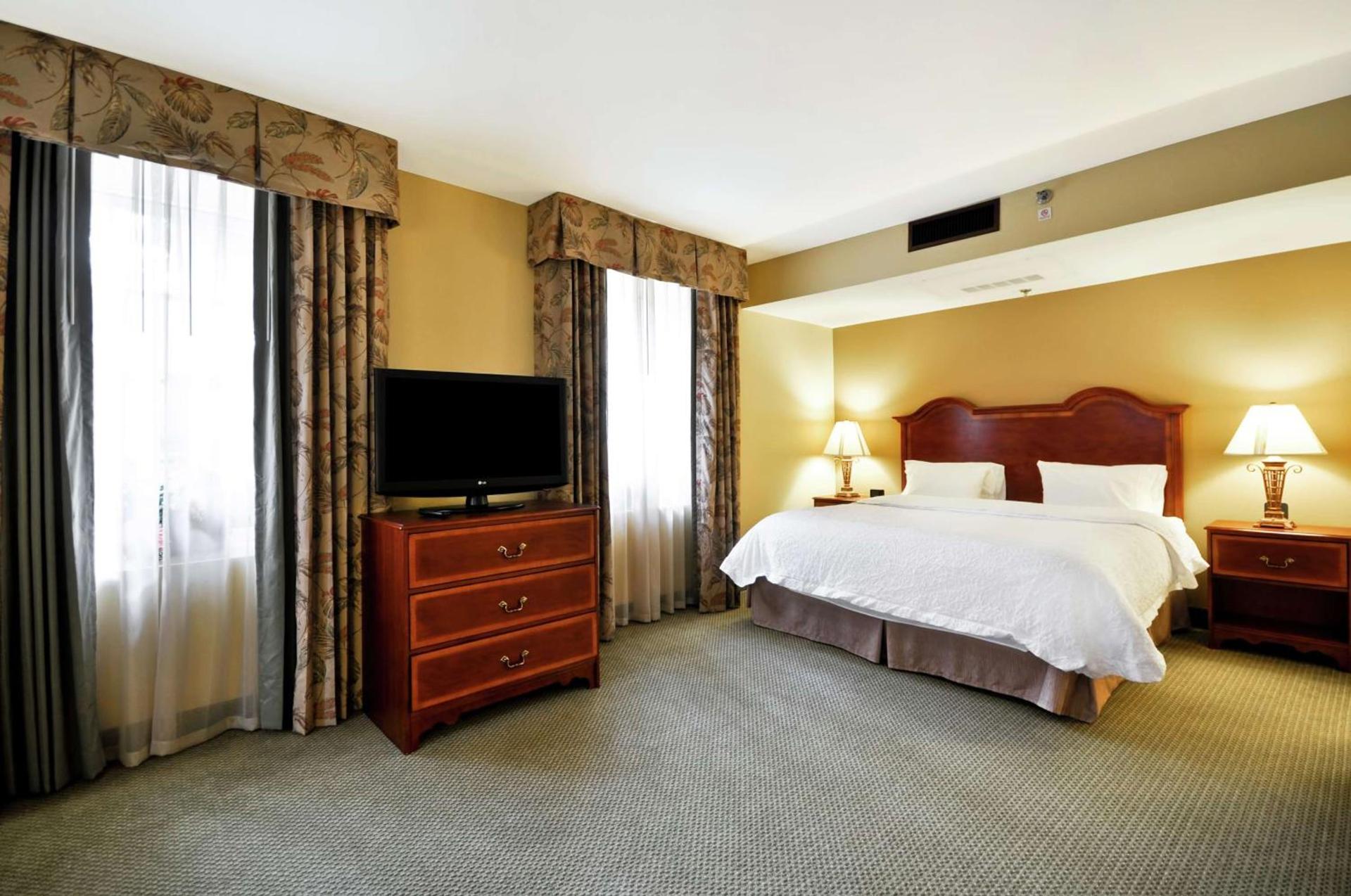 Hampton Inn Charleston-Historic District photo 38