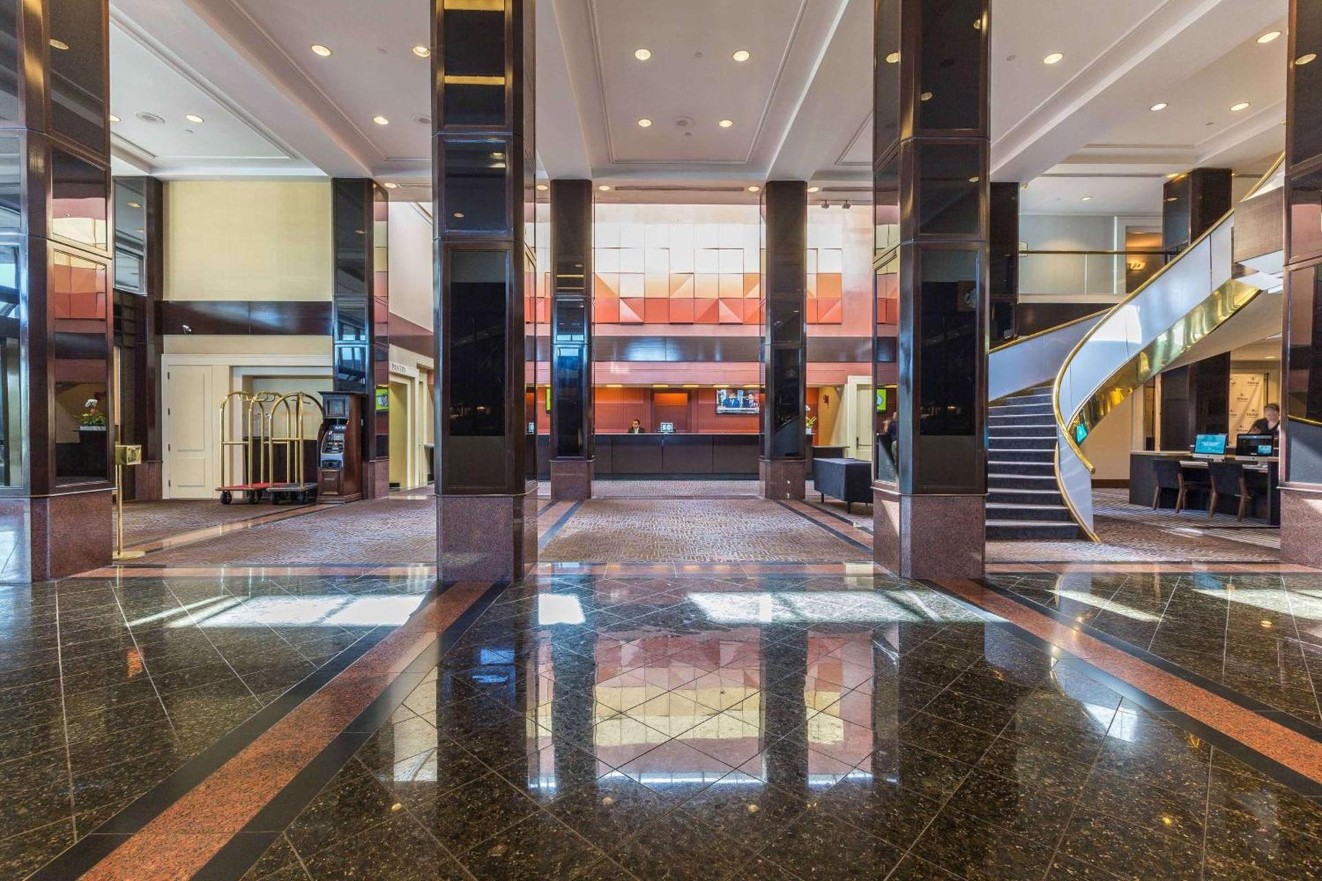 Hilton Newark Airport photo 4