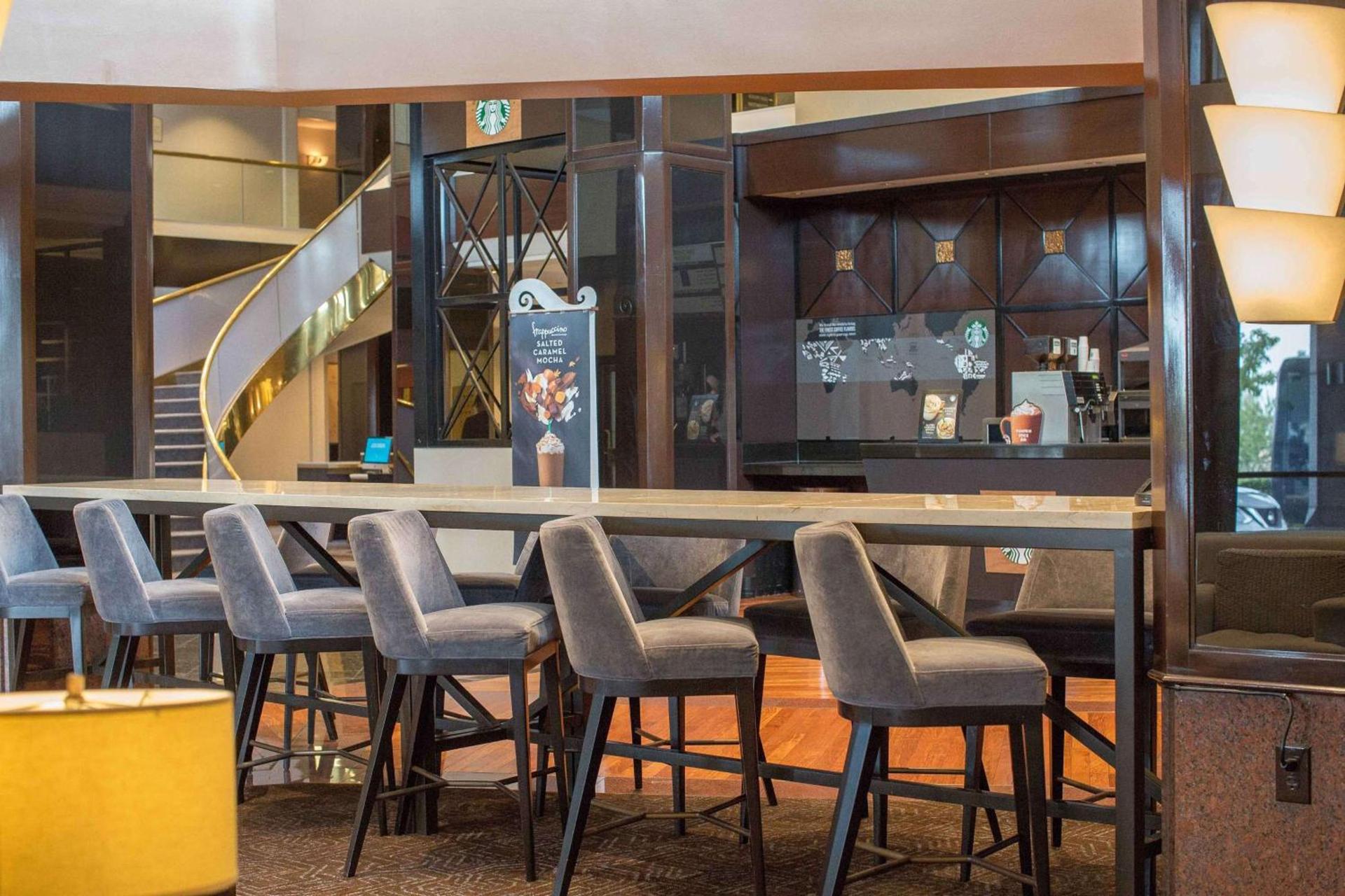 Hilton Newark Airport photo 5